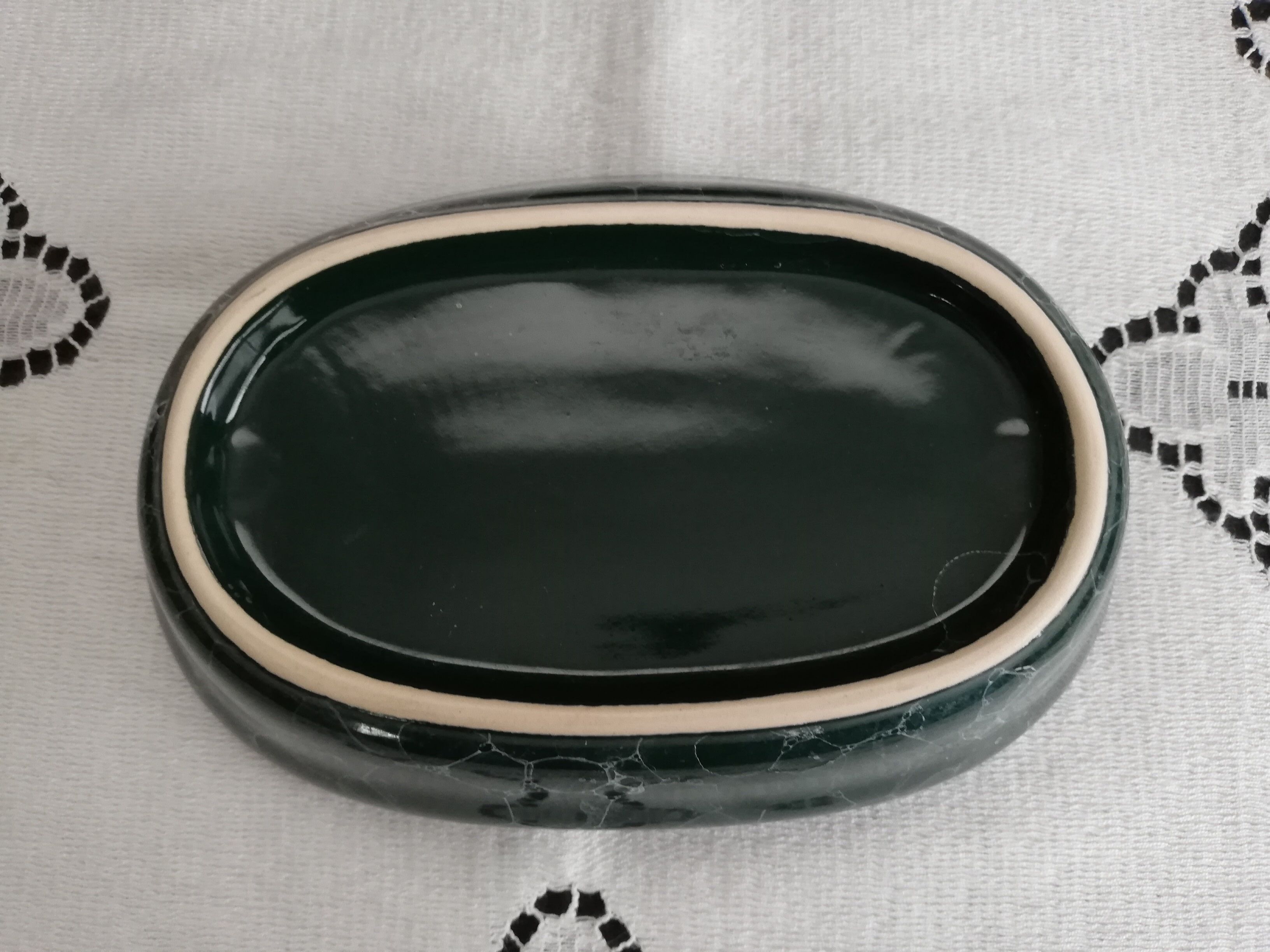Marbled ceramic soap holder