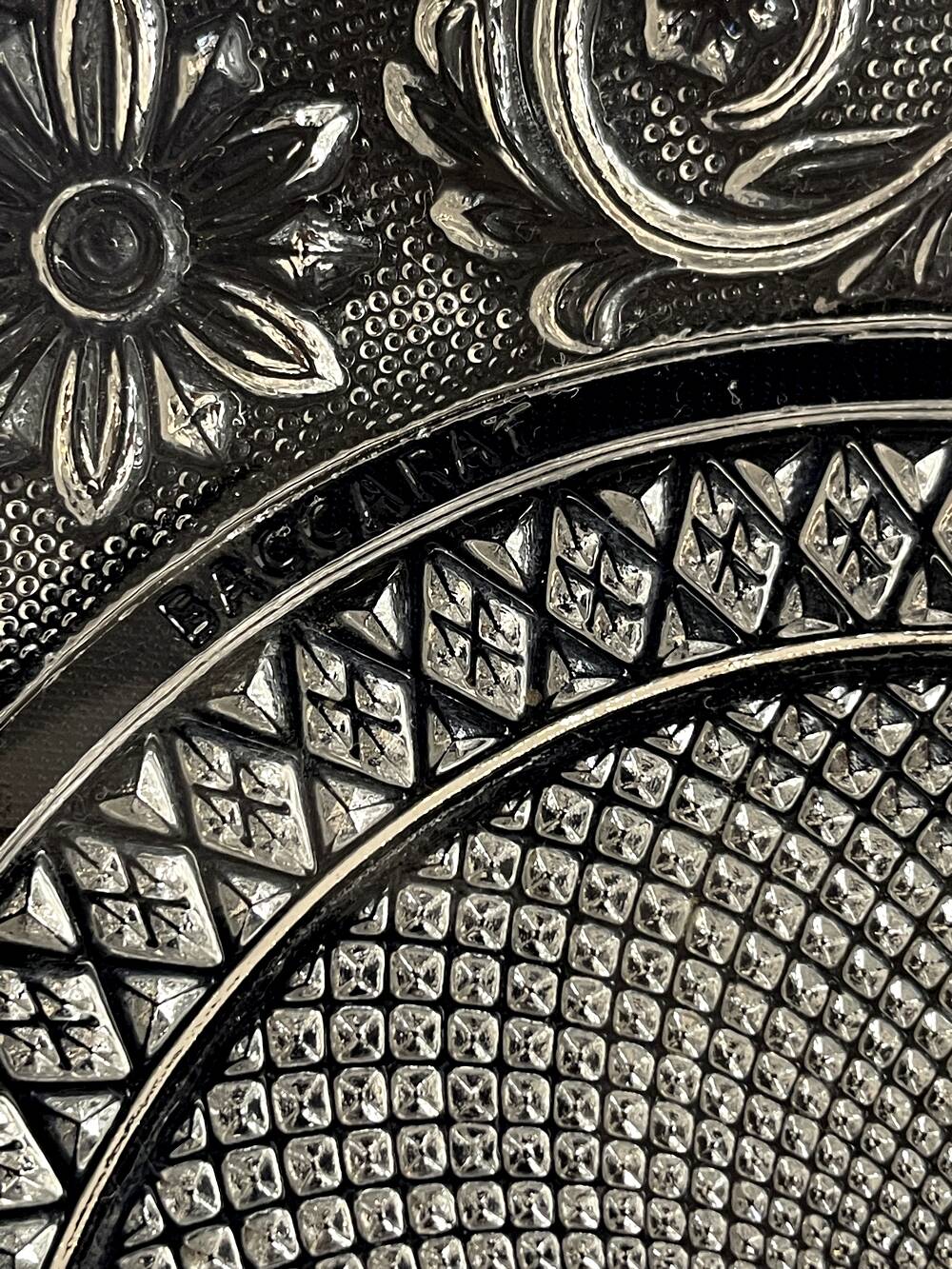 SET OF 7 DESSERT PLATES IN BACCARAT CRYSTAL ARABESQUE MODEL