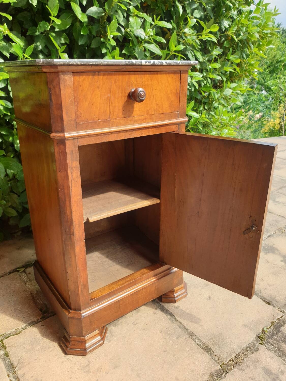 Table de chevet noyer