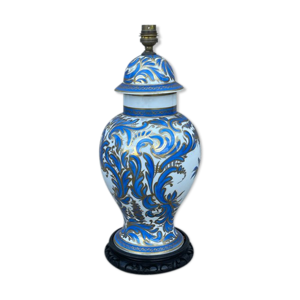 pied de lampe en porcelaine