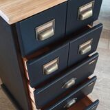 Black and wood ragpicker