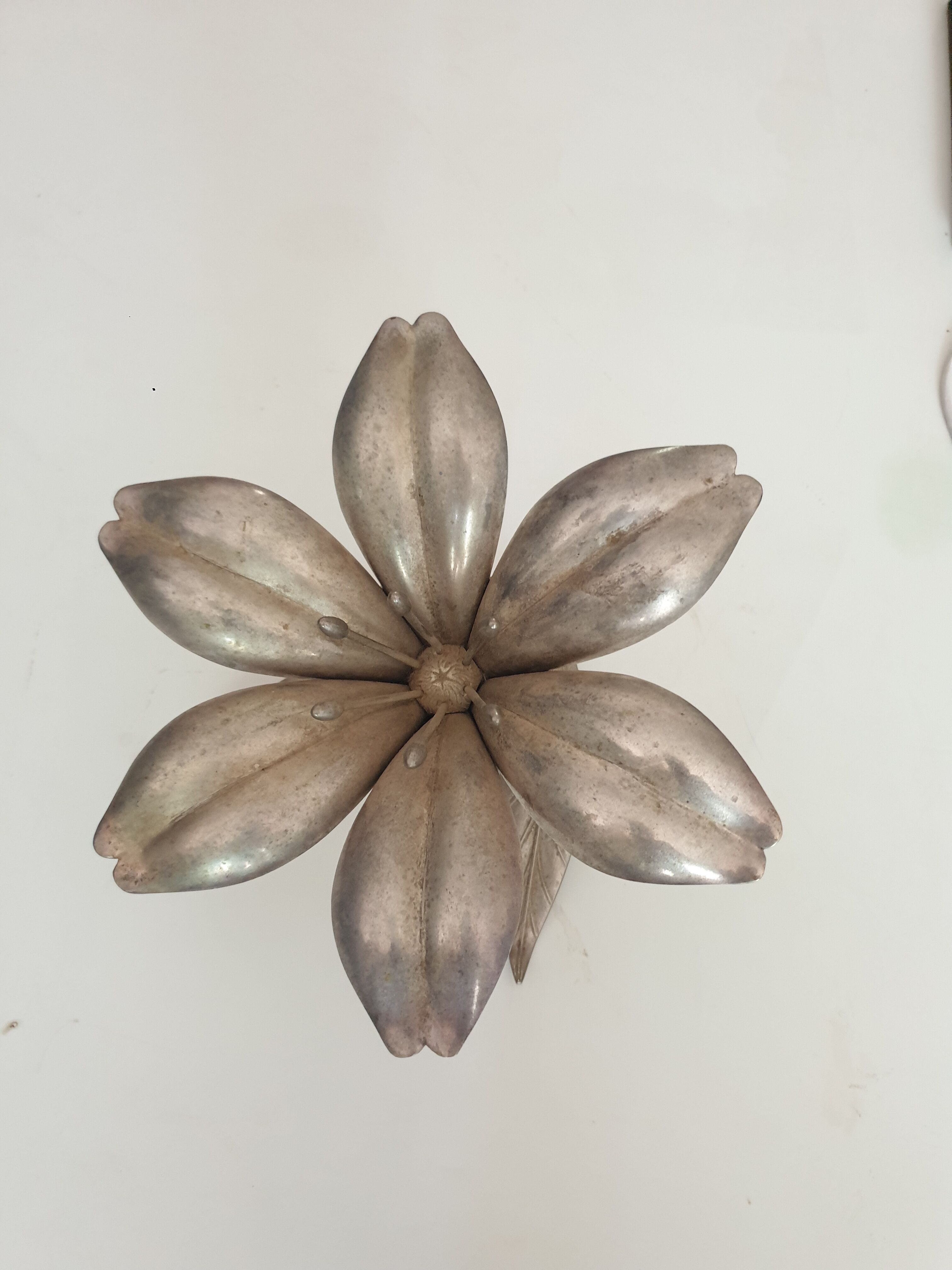 Vintage flower ashtray