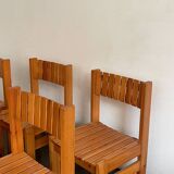 Set de 6 chaises rationalistes en pin massif, Espagne, années 1970.