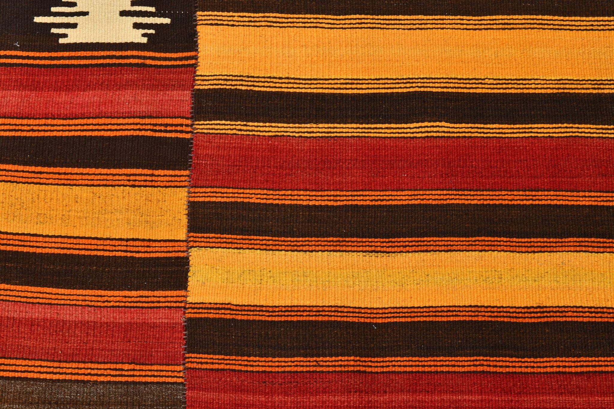 Tapis kilim ethnique turc rouge et orange, 173 x 225 cm