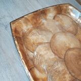 Mother-of-pearl plateau