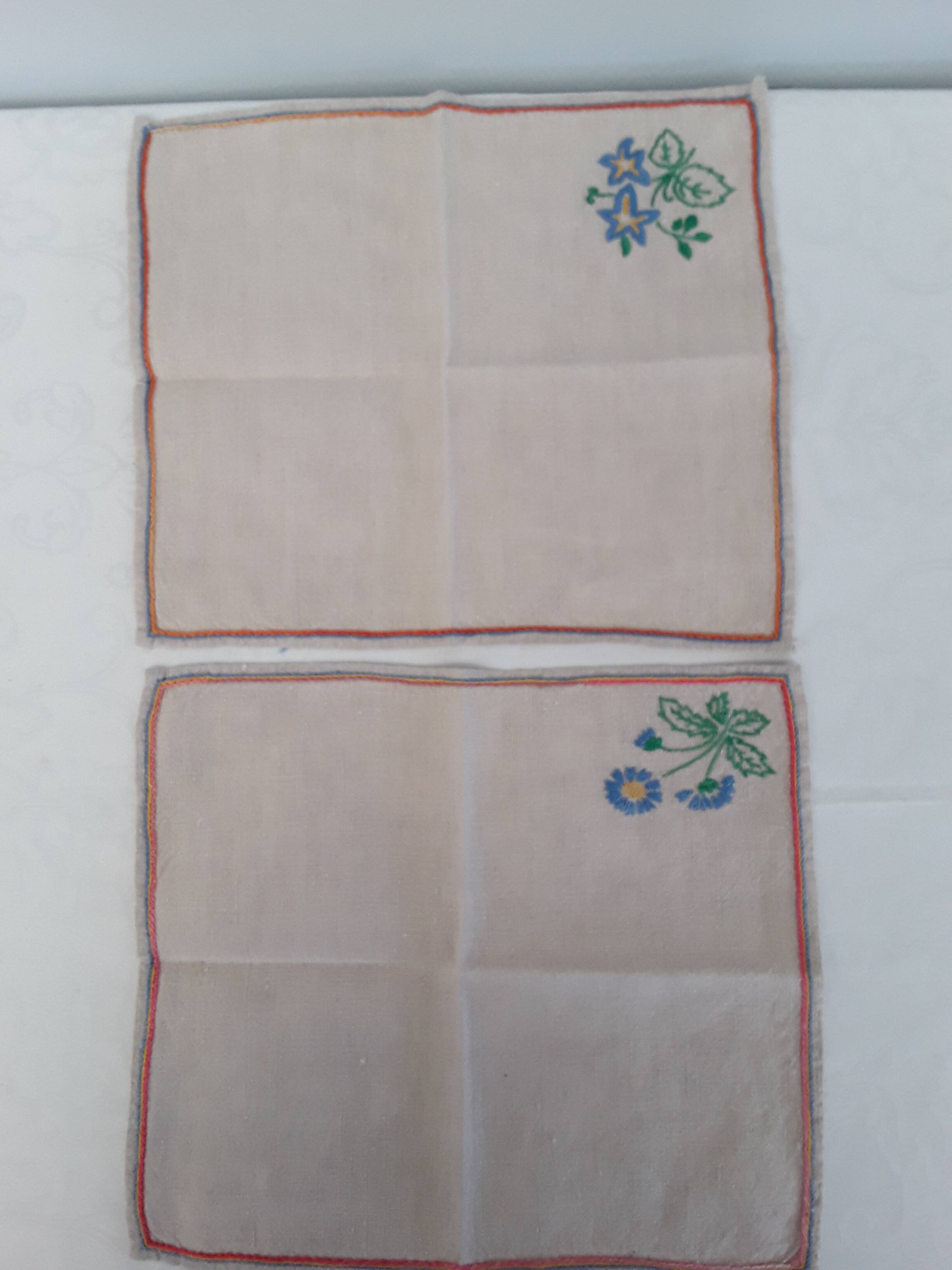 6 embroidered napkins Handmade