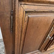 Country-style sideboard in solid oak – 18th century