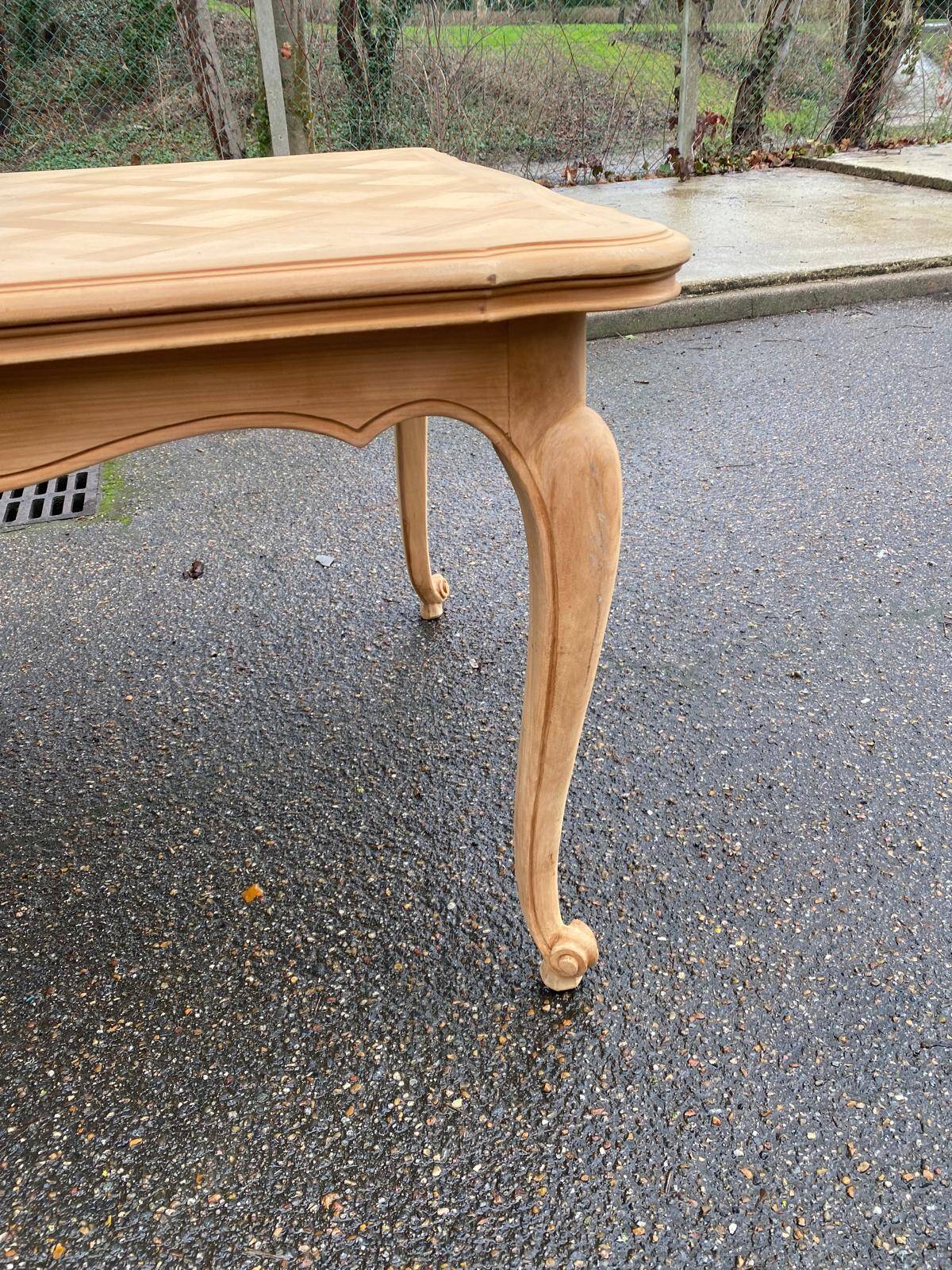 Louis XV extendable dining table from the 20th century, renovated in cherry wood, 250cm.
