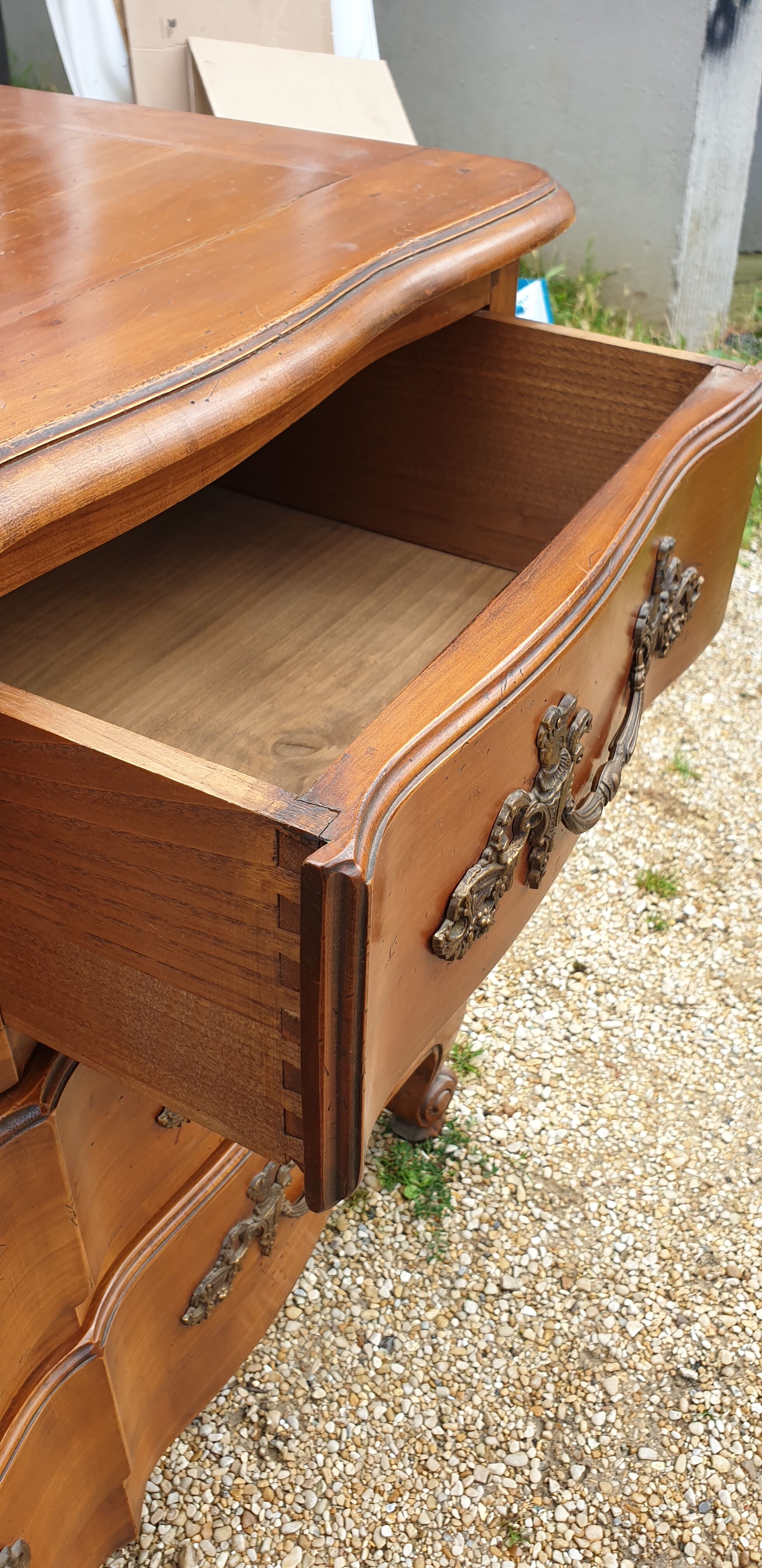Chest of drawers Louis XV in cherry wood