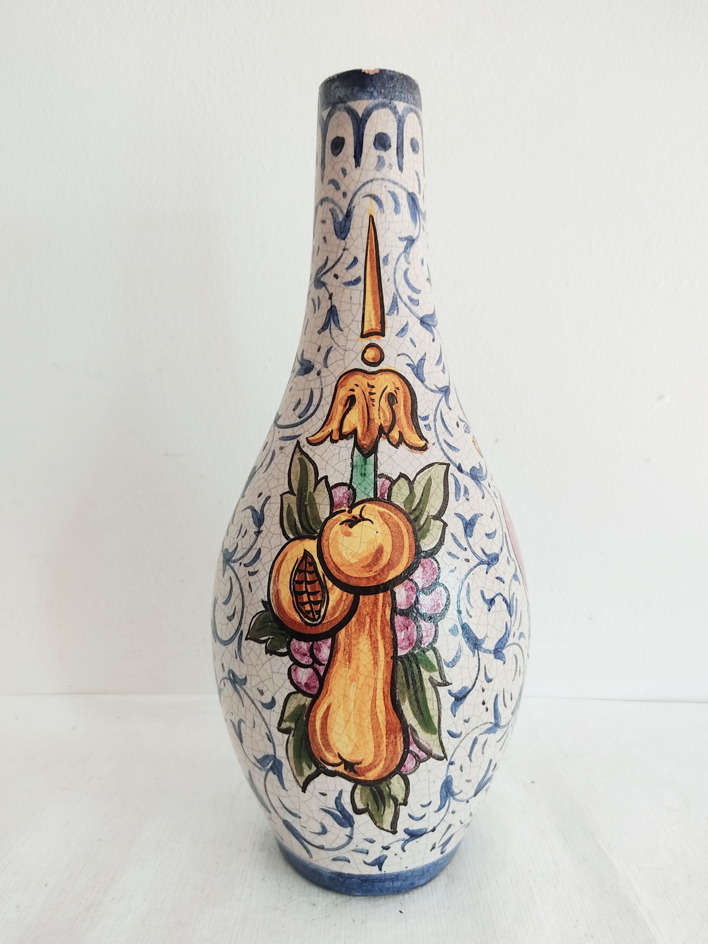 Italian ceramic vase decoration coat of arms and fruits