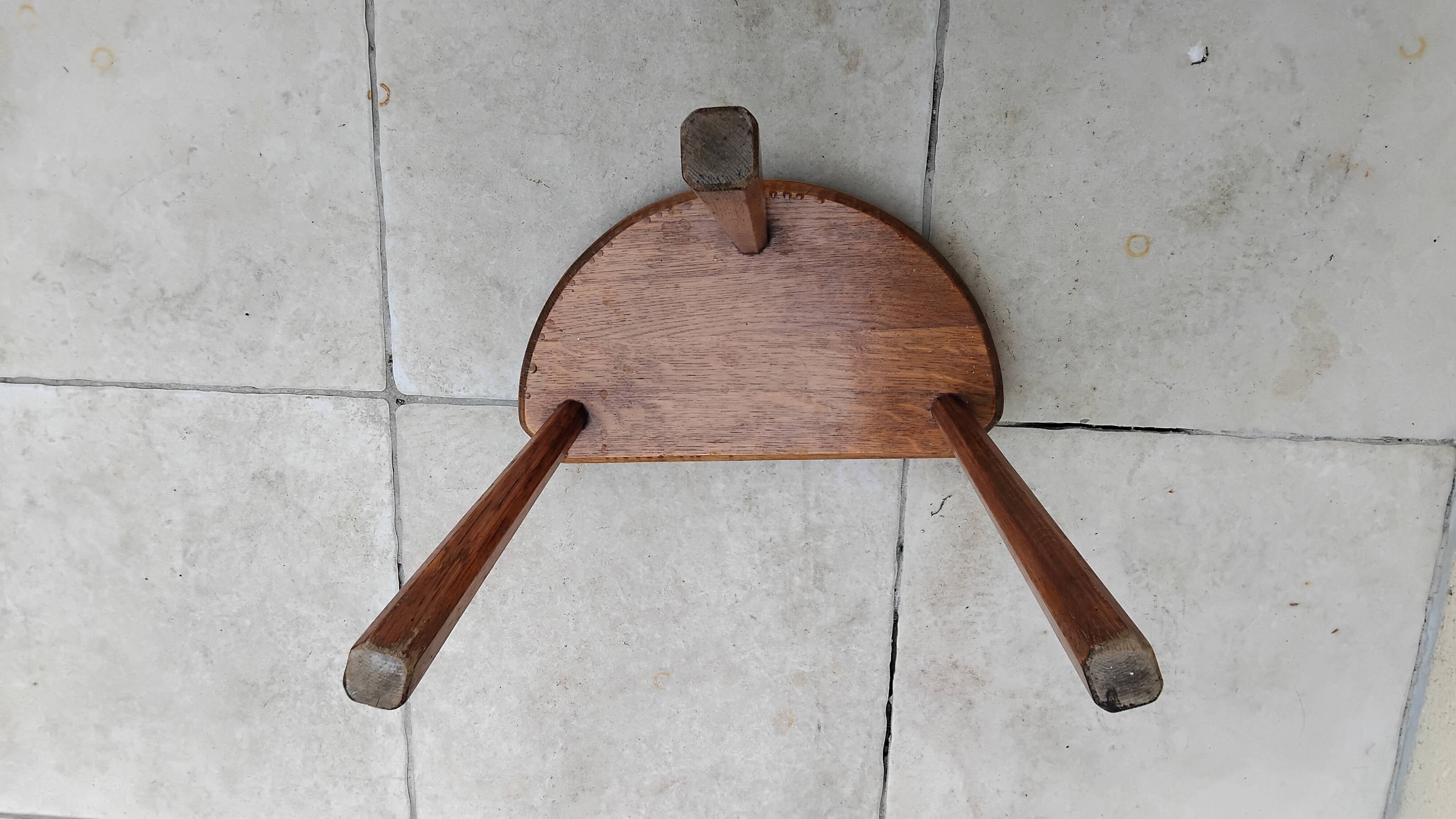 Tabouret tripode vintage en bois