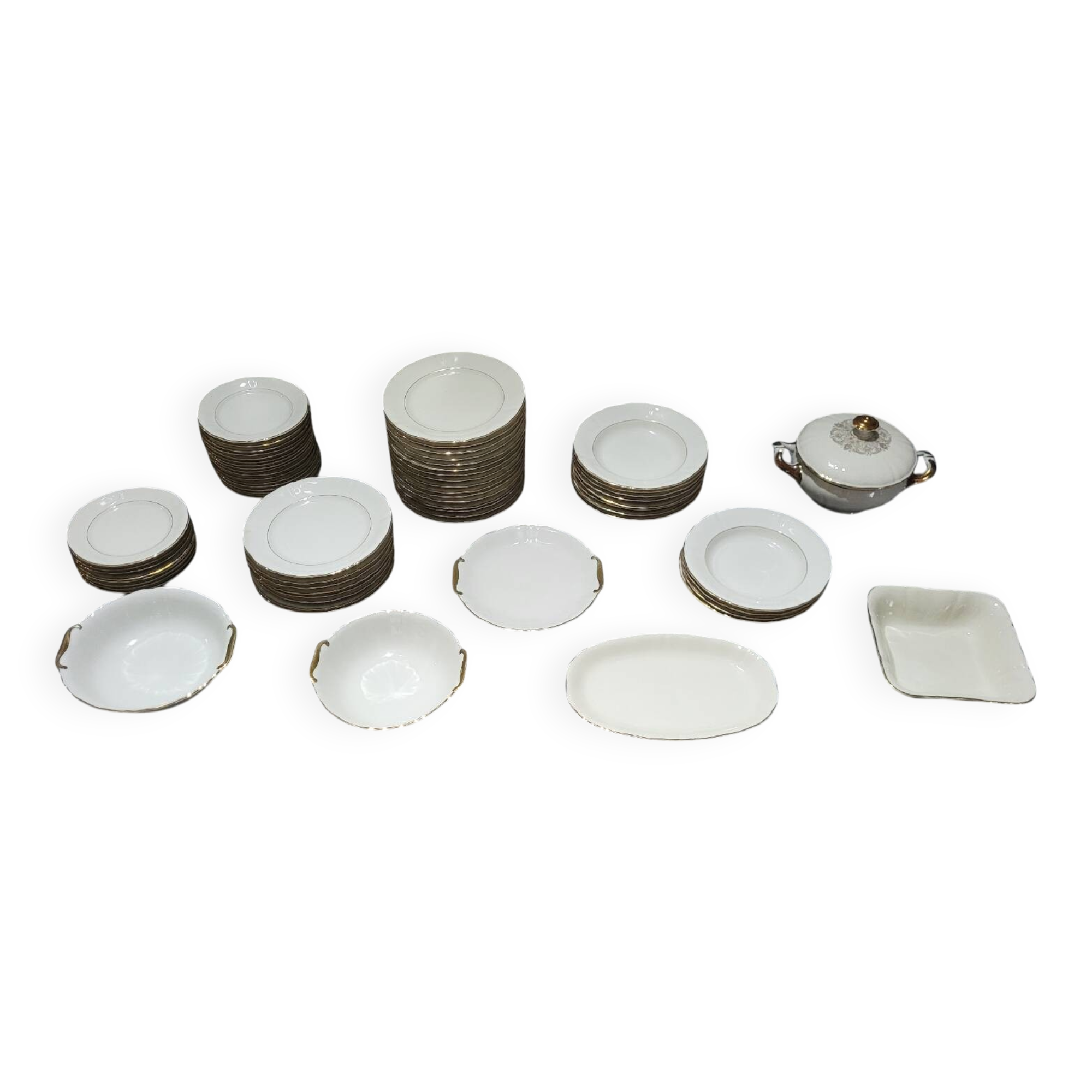 67-piece Bavarian porcelain dinnerware set