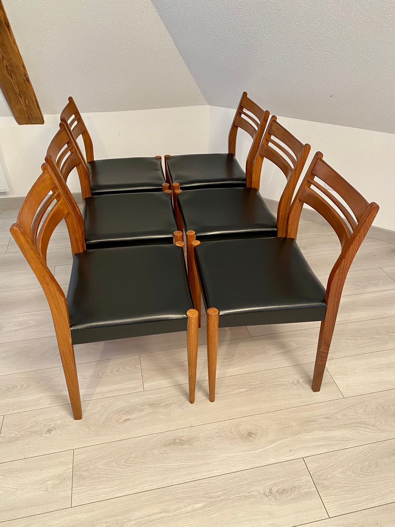 Lot 6 Scandinavian chairs year 60/70 beech and imitation leather