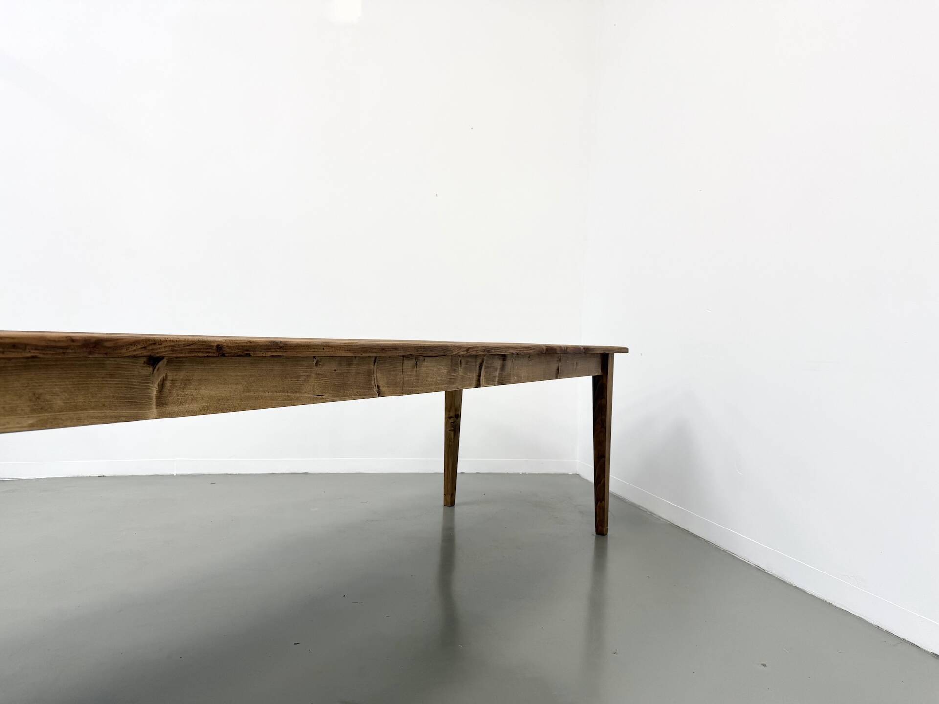 Large XXL farmhouse table in solid pine with 1950s tapered legs.