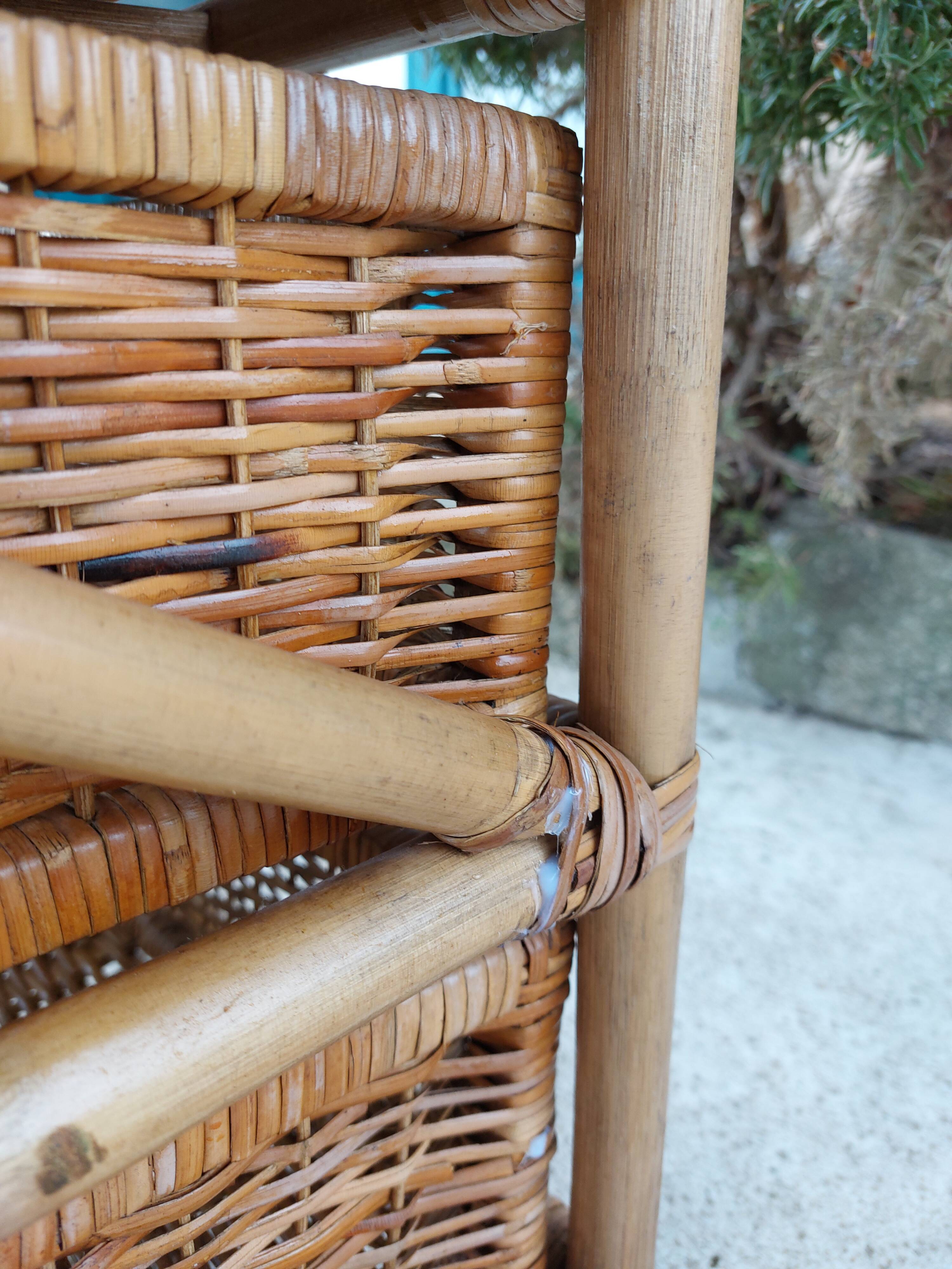 Wicker chest of drawers