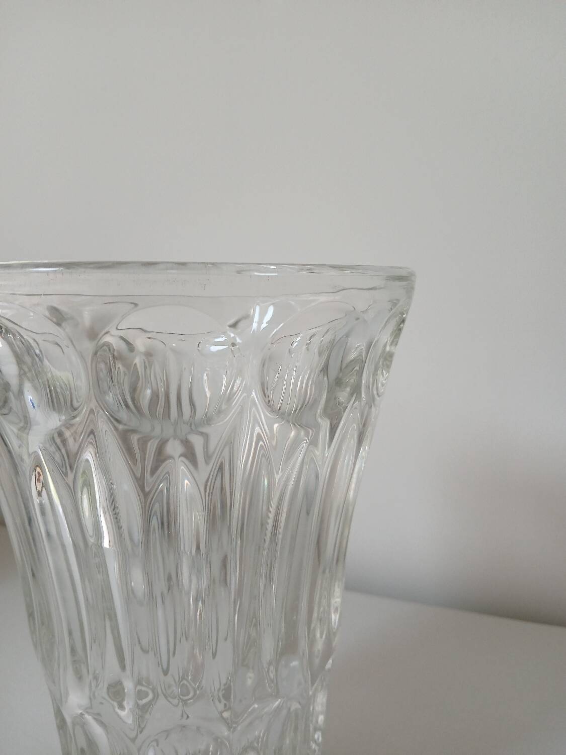 Chiseled glass vase