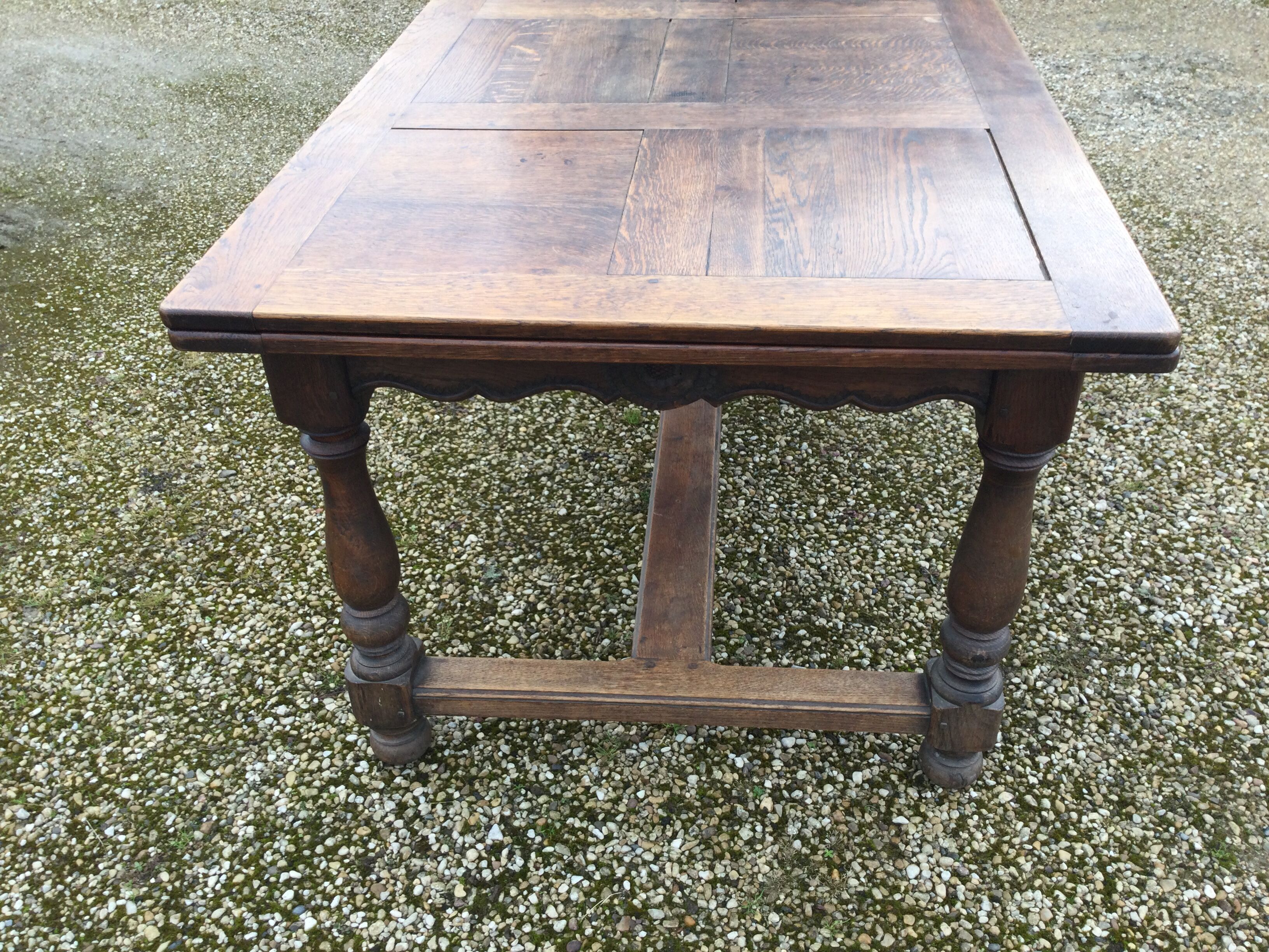 Farm table