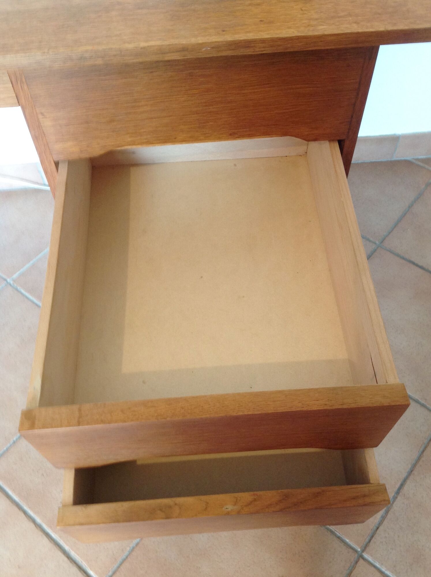 Scandinavian-style verni chene desk / vintage 60s