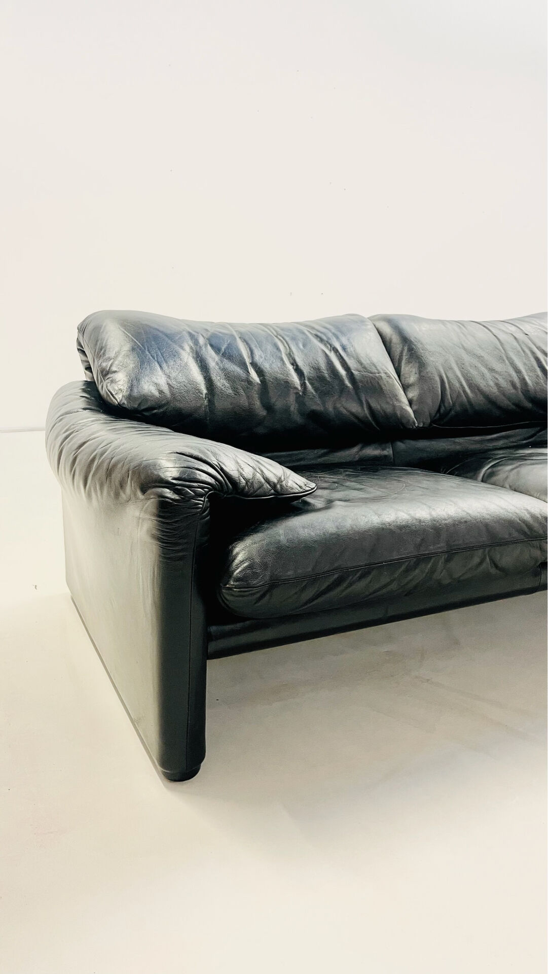 'Maralunga' 3-seater sofa by Vico Magistretti for Cassina