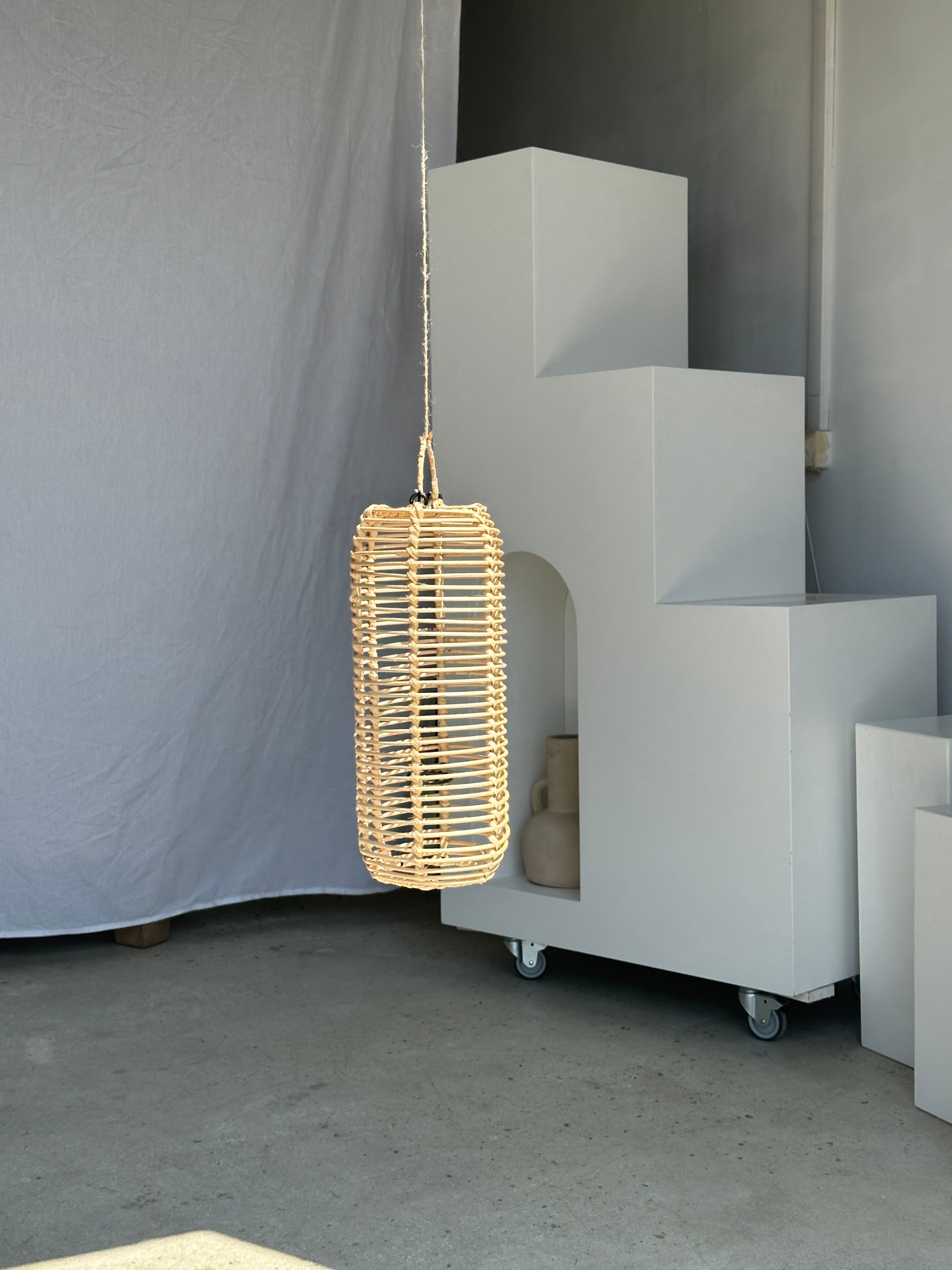 Small lantern-shaped rattan suspension H35 D15