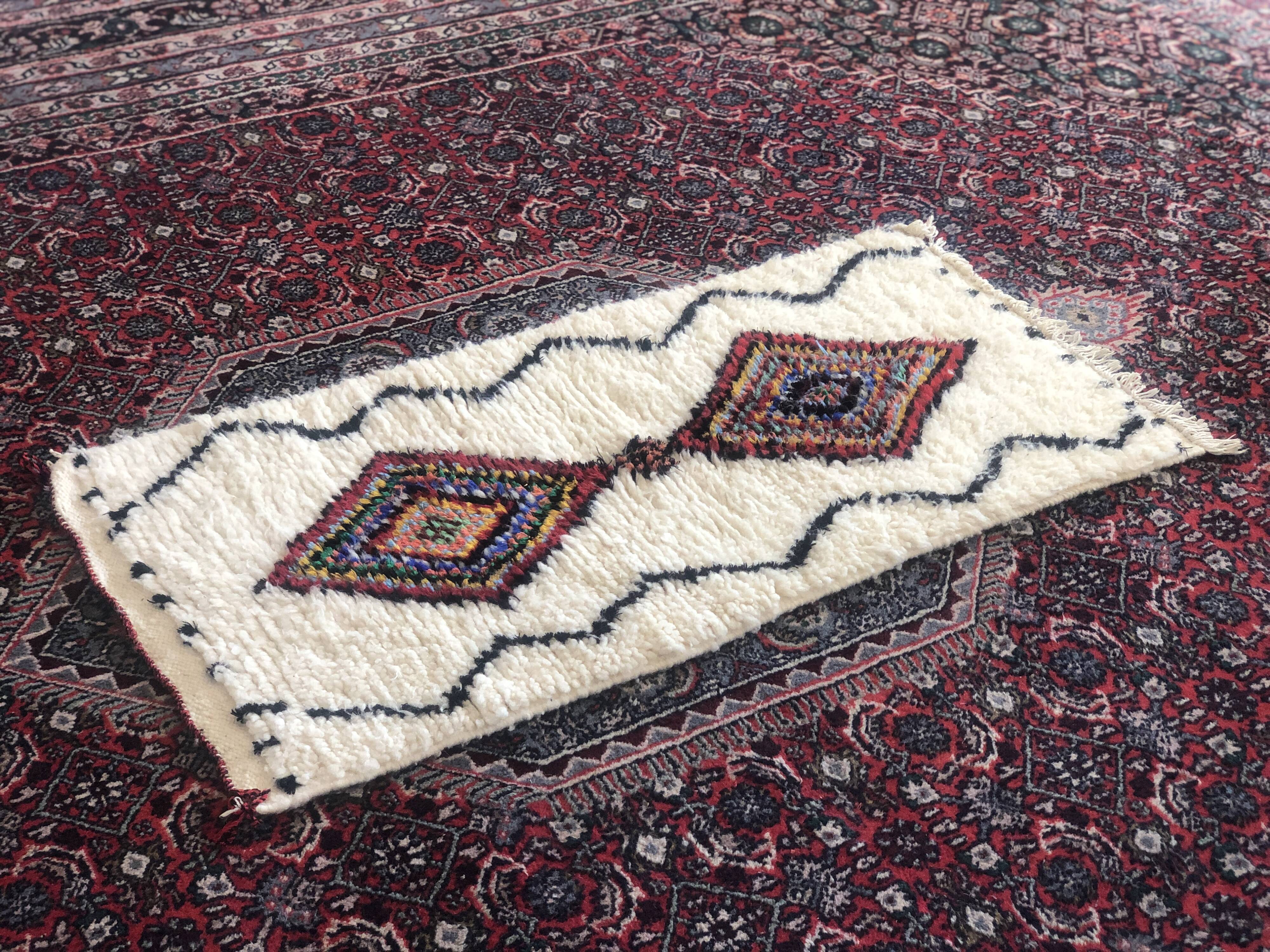 Tapis berbere marocain azilal 108x52 cm