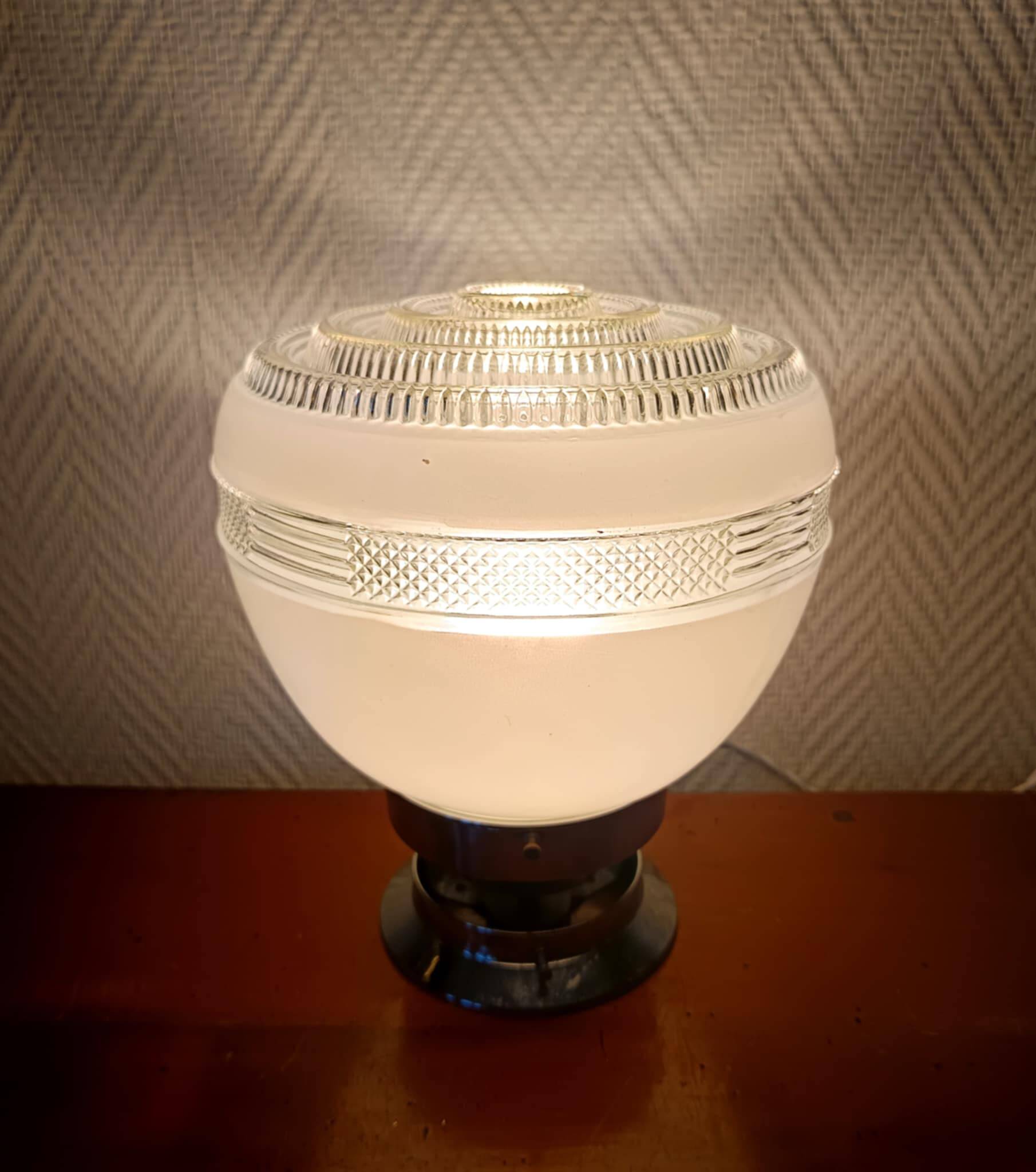 Lampe space age globe et chrome