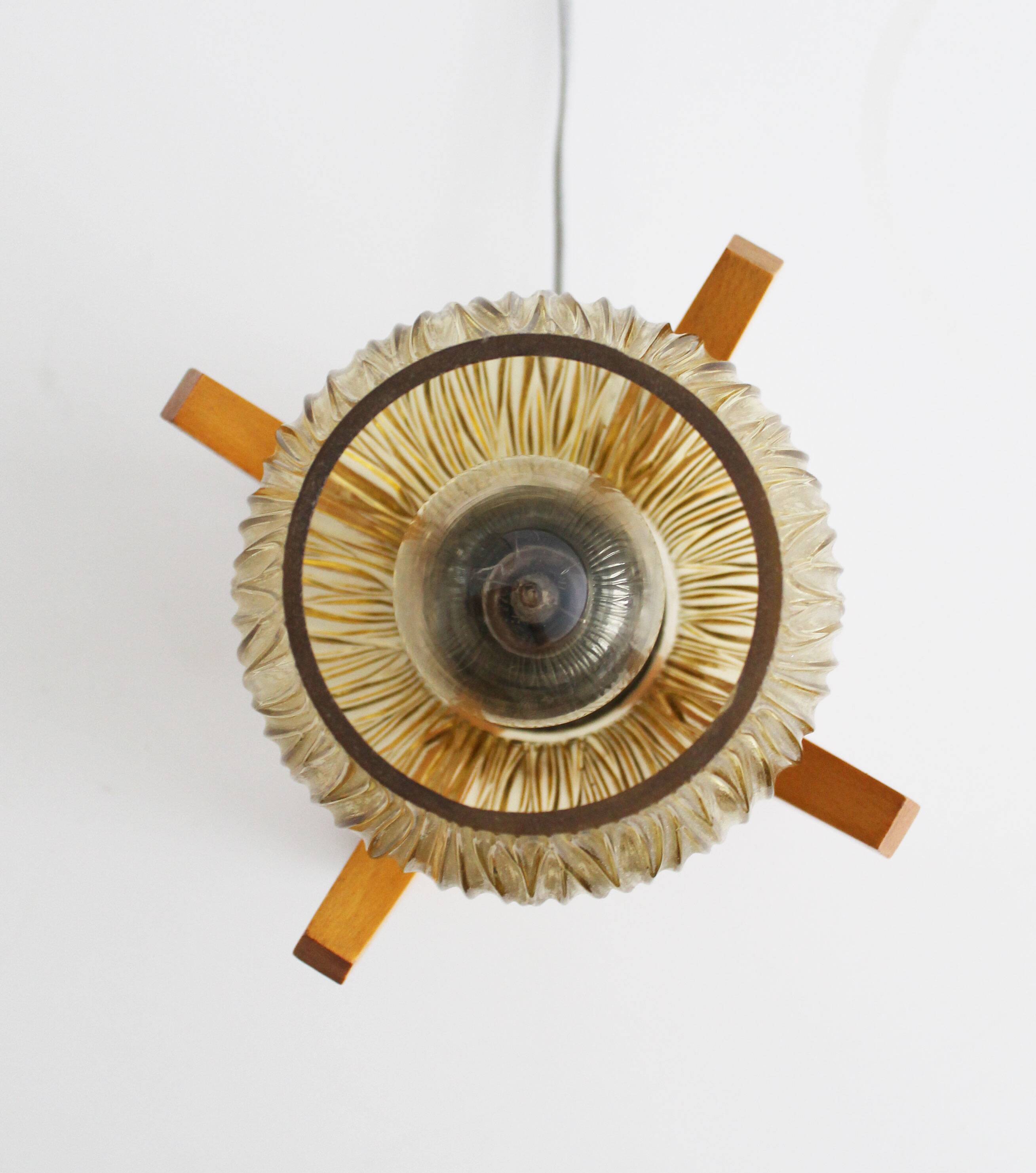 Paire de lampes de chevet vintage des années 1970 par Drevo Humpolec
