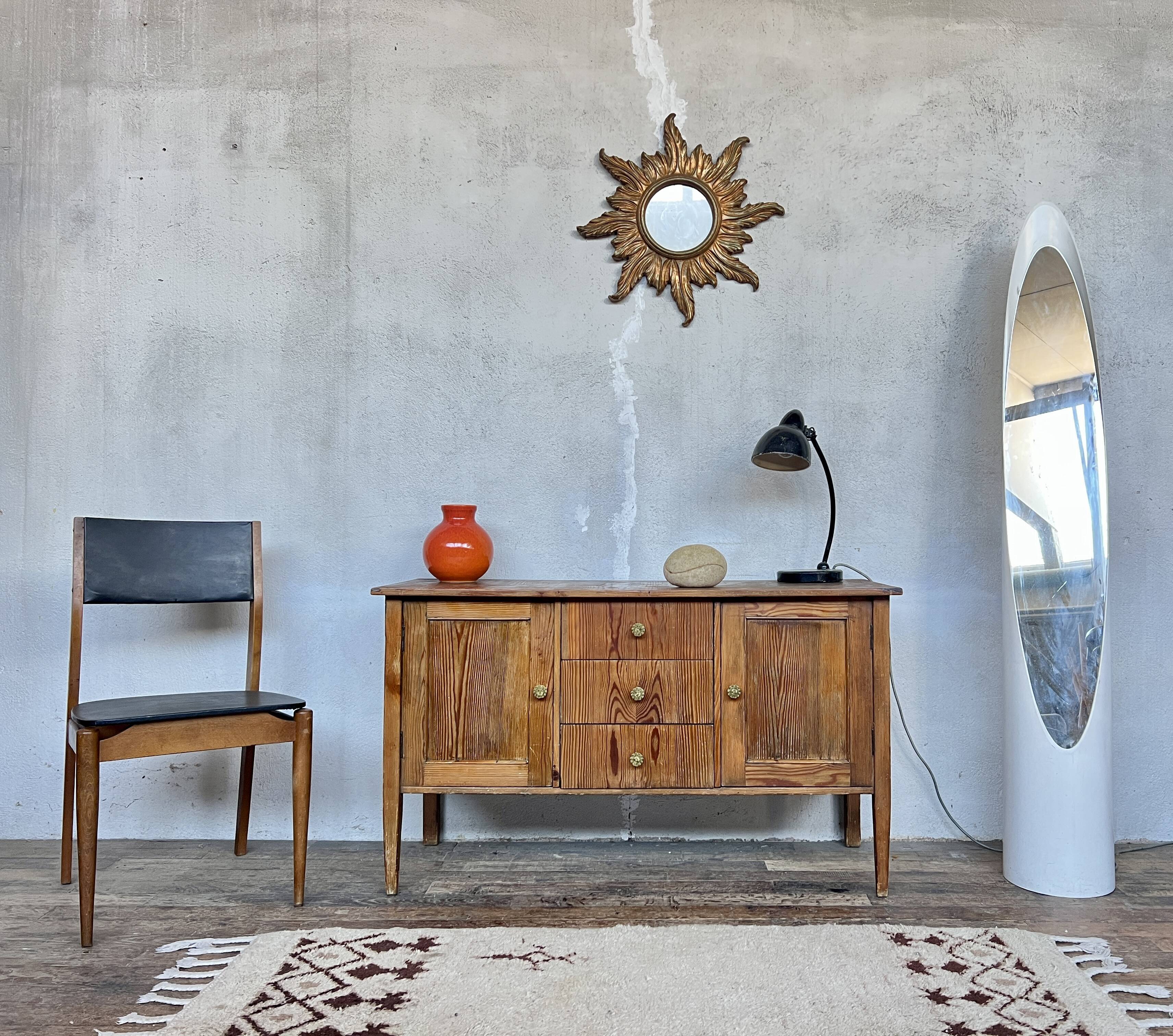 Vintage TV unit in pine with a Scandinavian look.