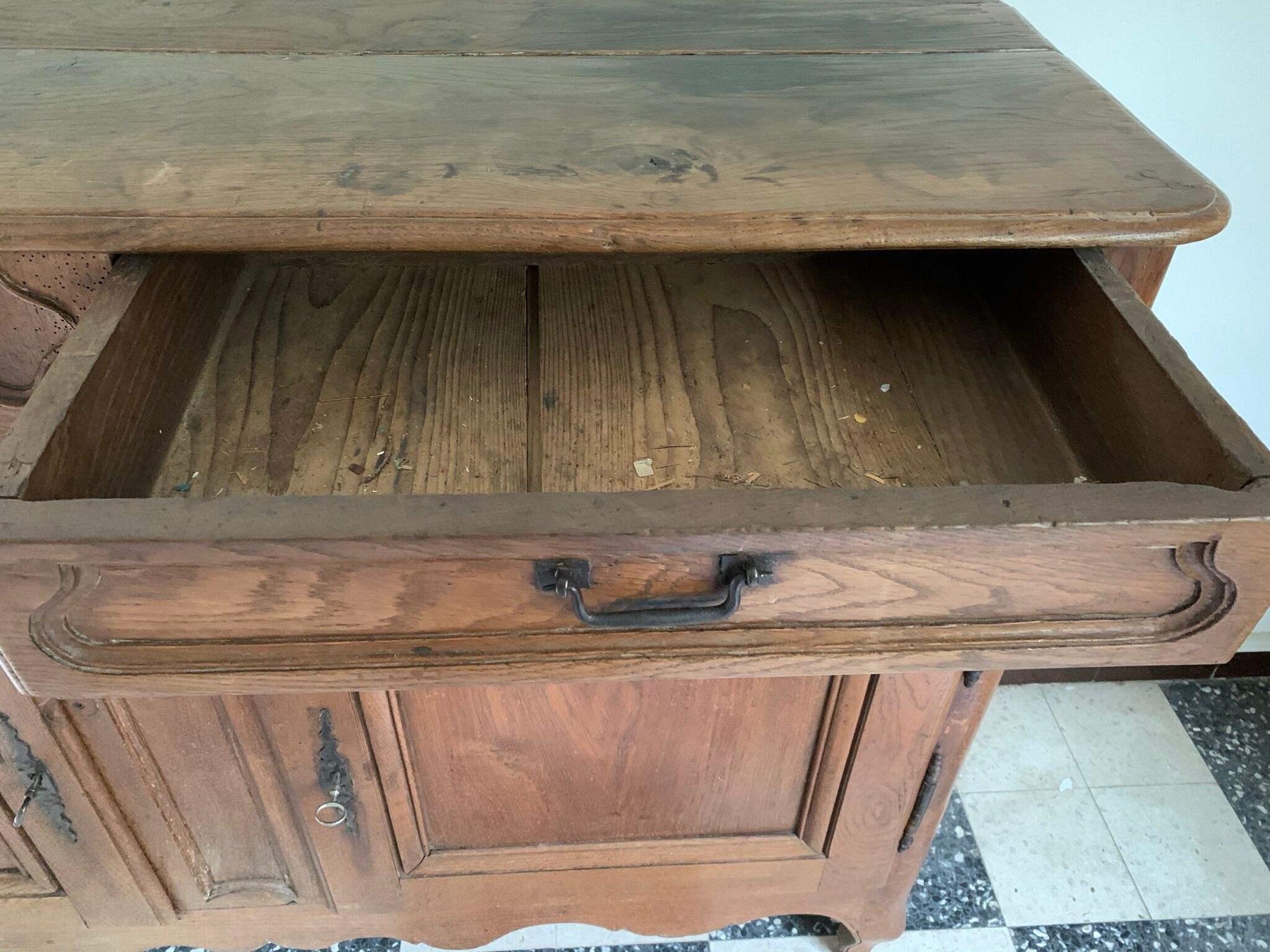 Buffet ancien