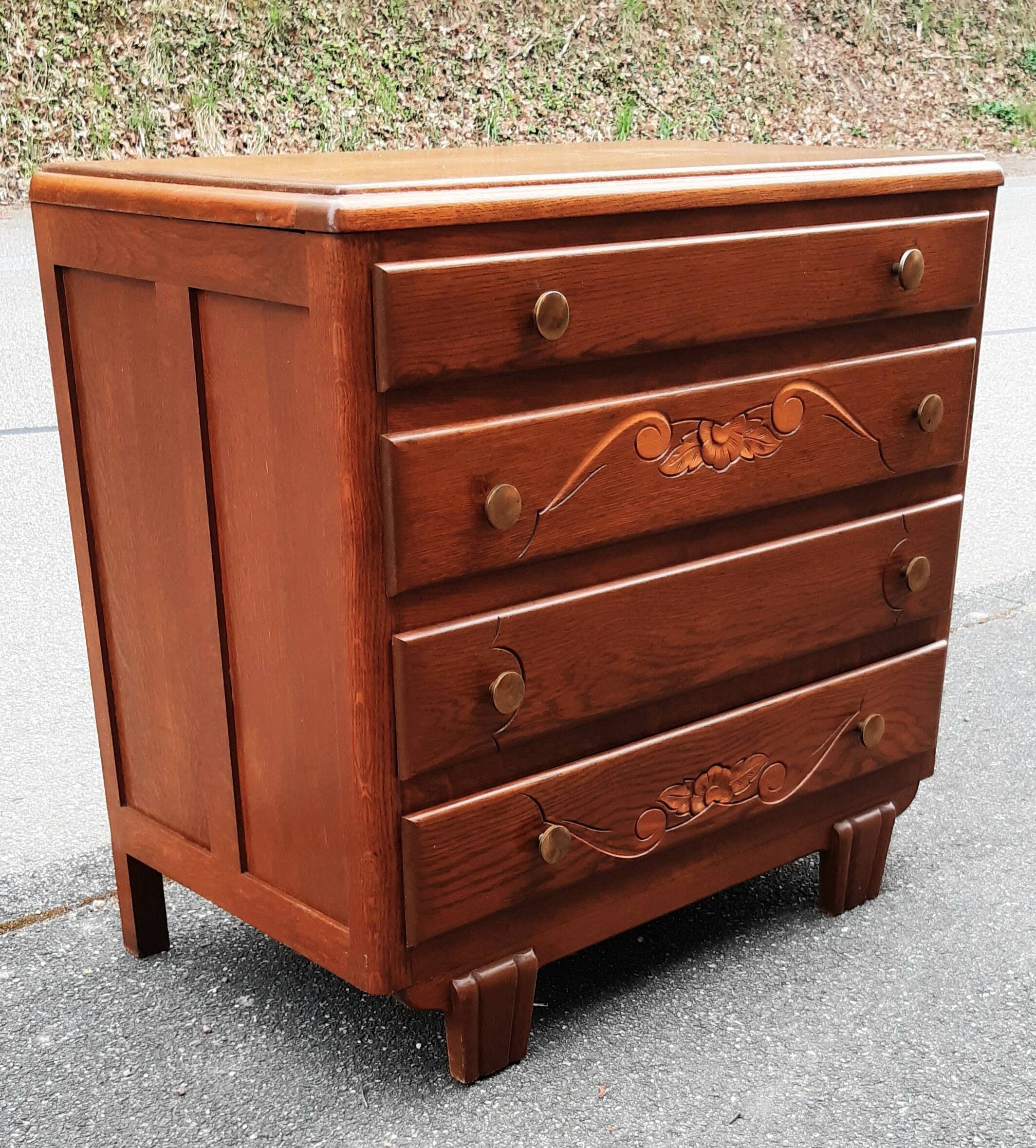 Art Deco chest of drawers in gilded oak