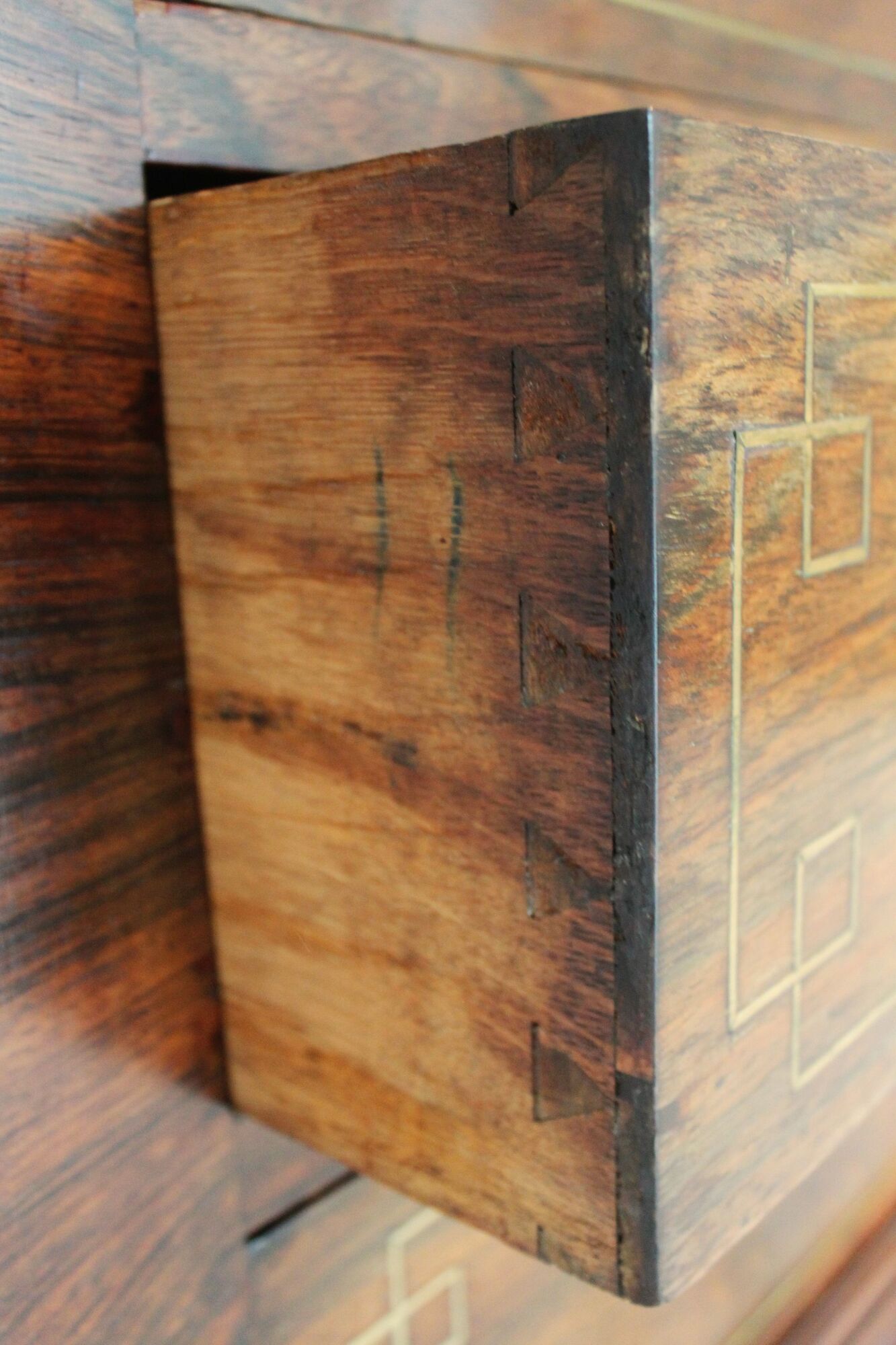 Parisian chest of drawers in mahogany, Charles X style, nineteenth.