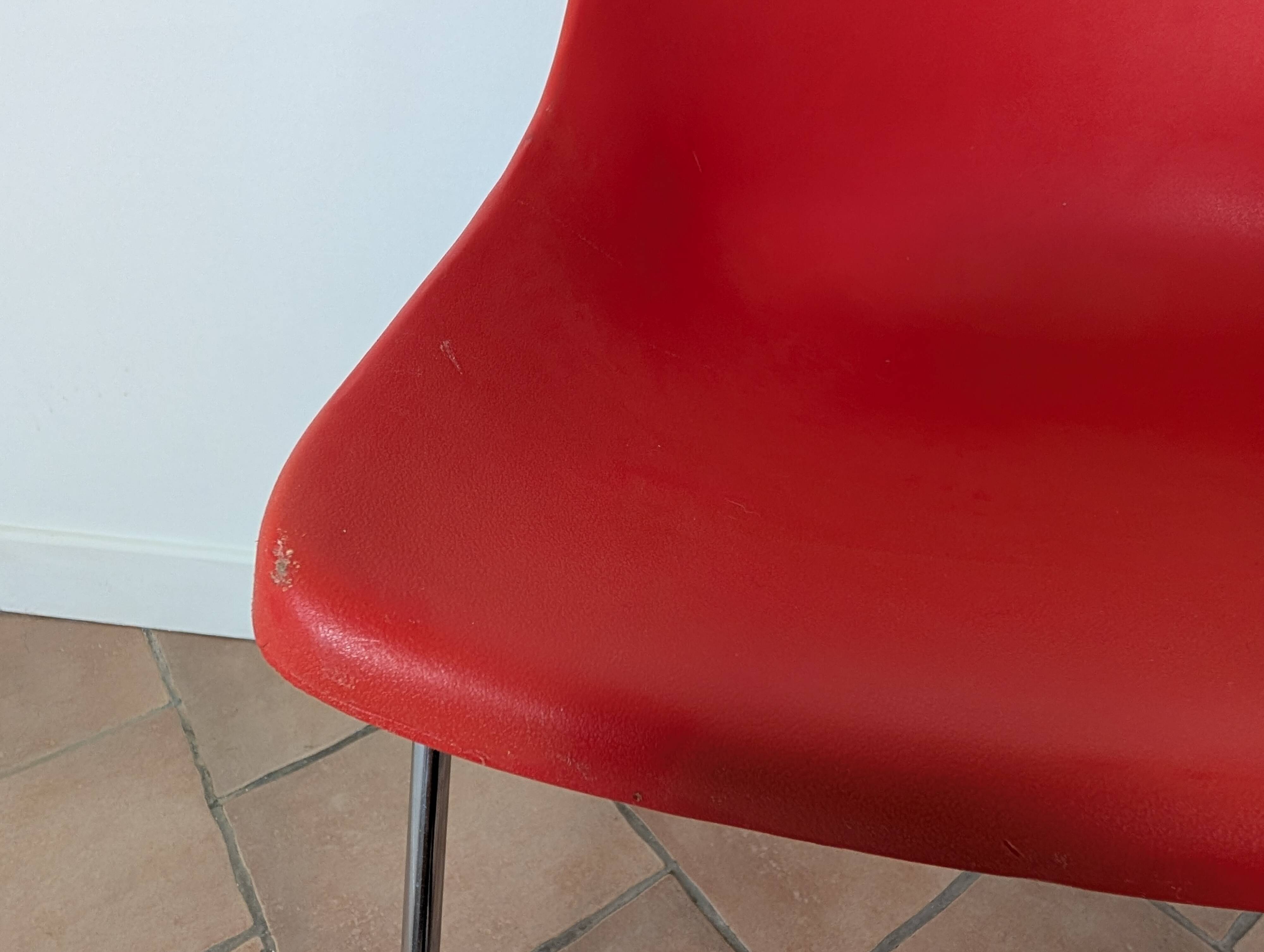 Lafargue L202 stackable chairs