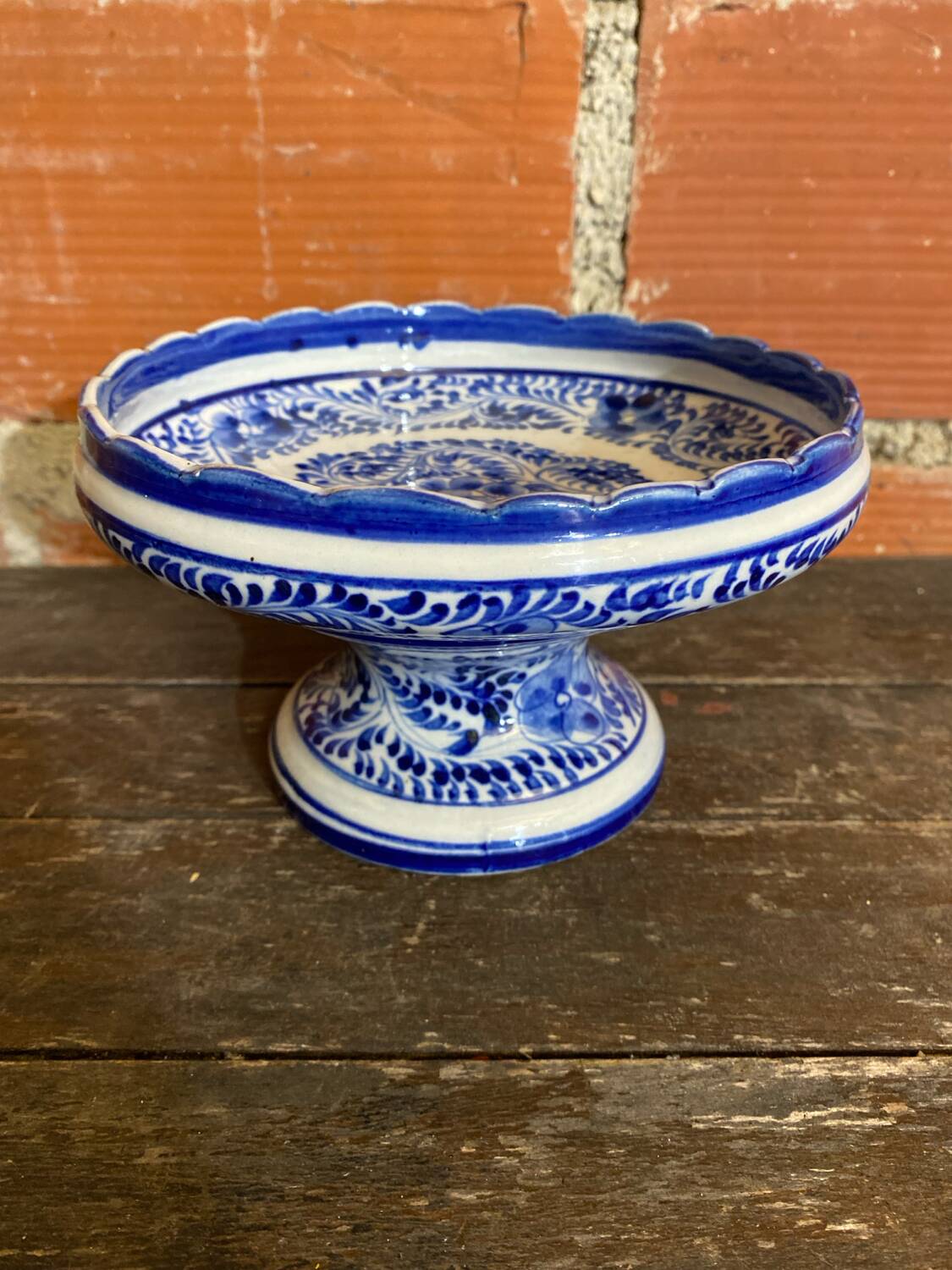 Fruit Bowl White Ceramic Vintage Blue Decor #D552