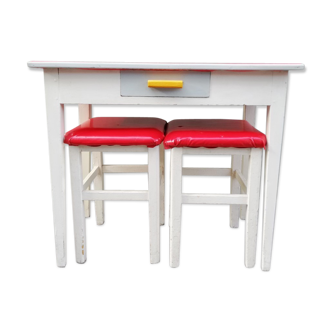 Table with two vintage matching stools