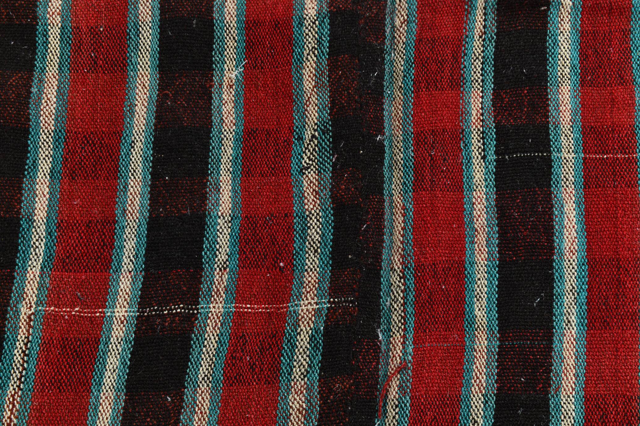 Tapis Kilim rayé rouge et vert, 202x312 cm