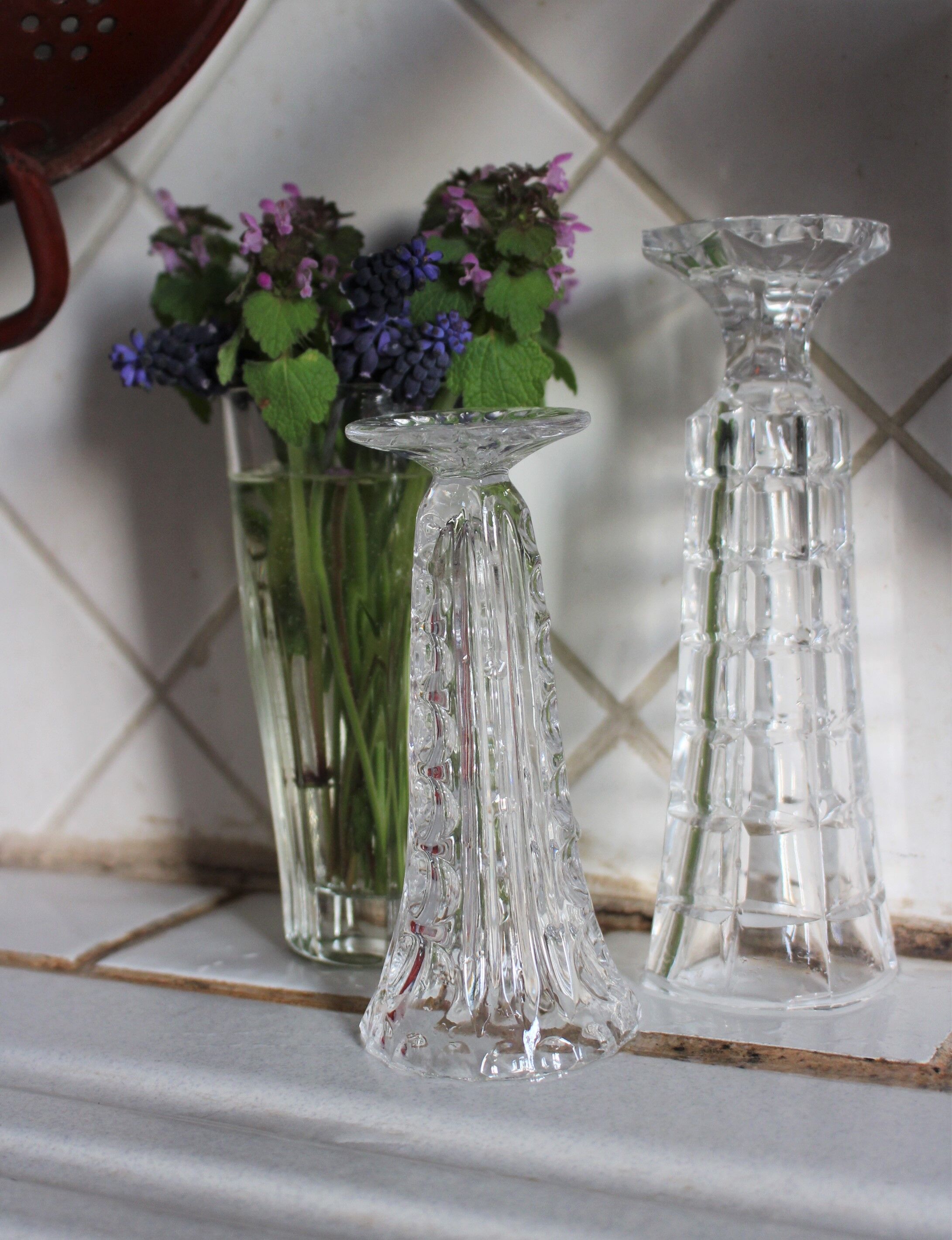 Vase verre ciselé transparent soliflore sur pied