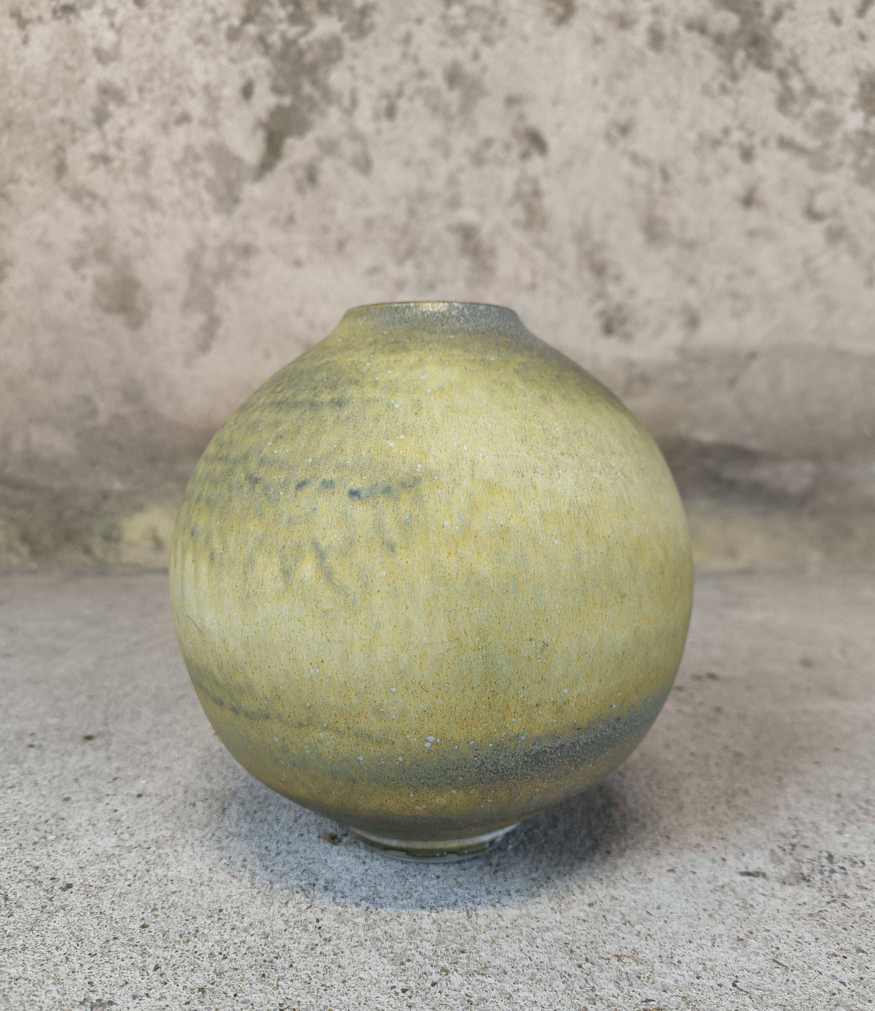 Round ceramic vase