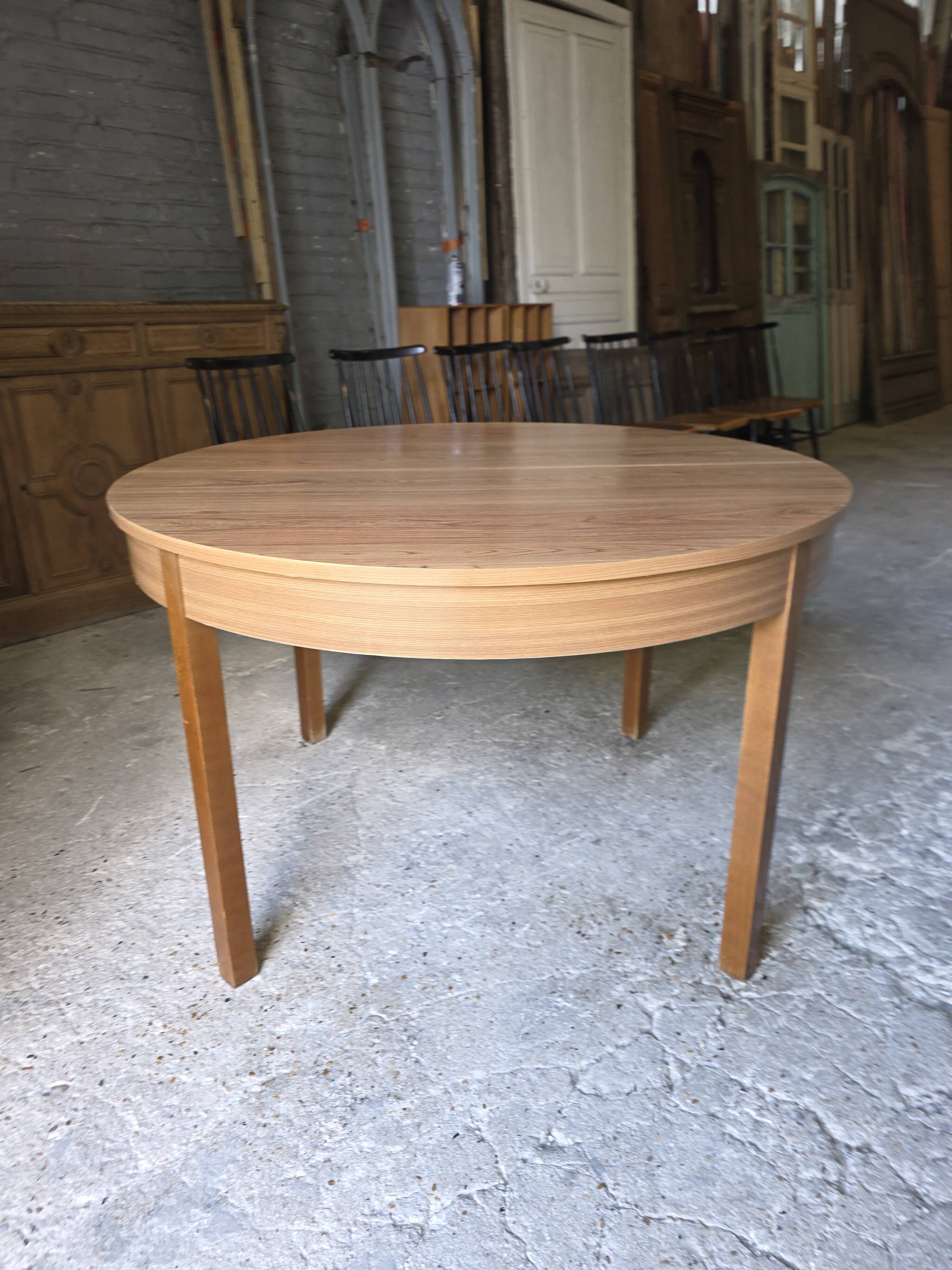 Table scandinave extensible en chêne des années 60