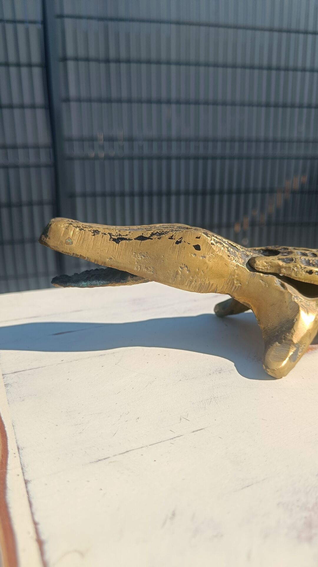 bronze crocodile ashtray 35 cm