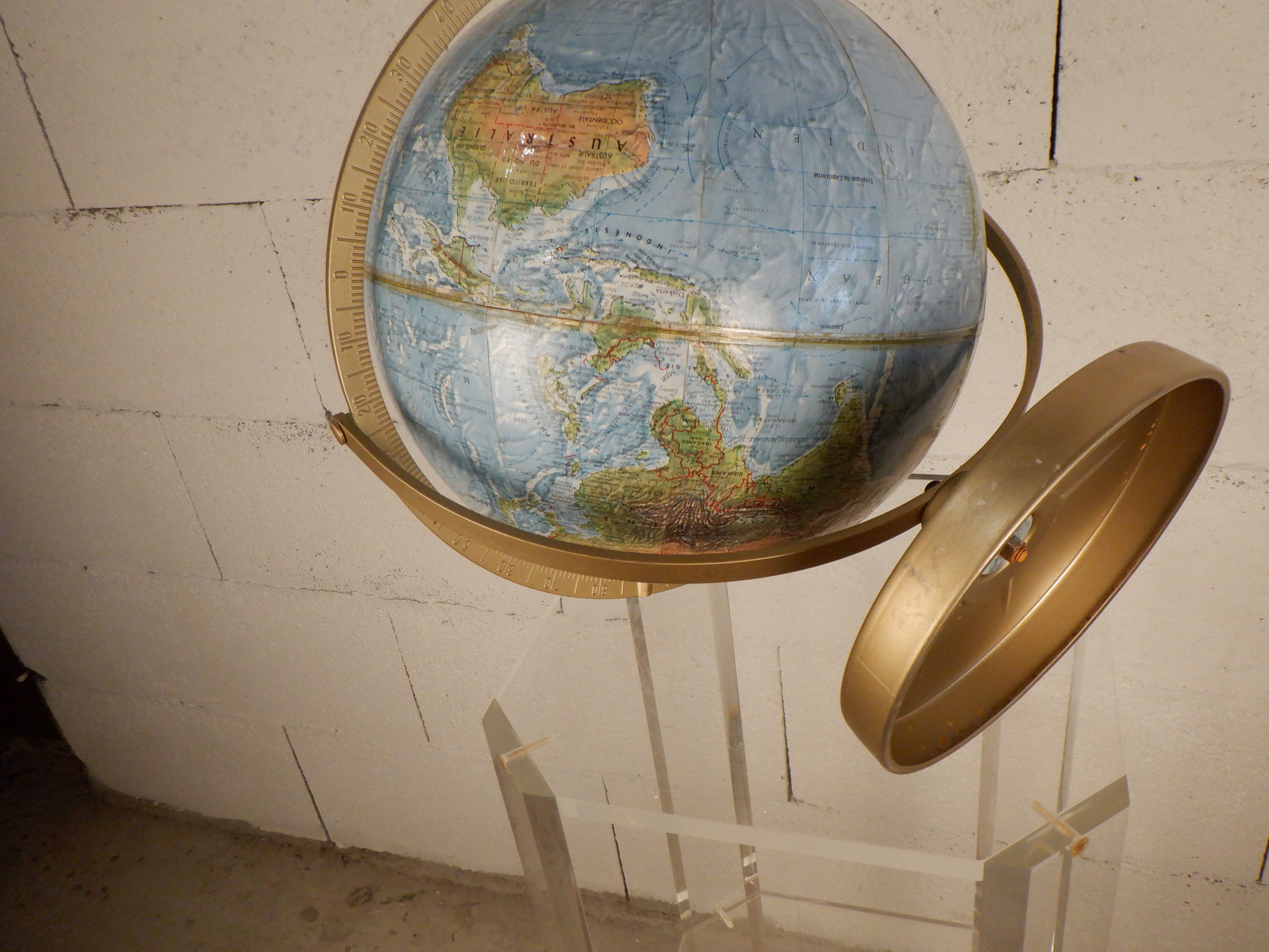 Globe Scan Globe 1970