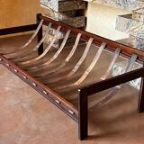 Canapéen jacaranda brésilien et cuir de Jean Gillon pour Italma 1960