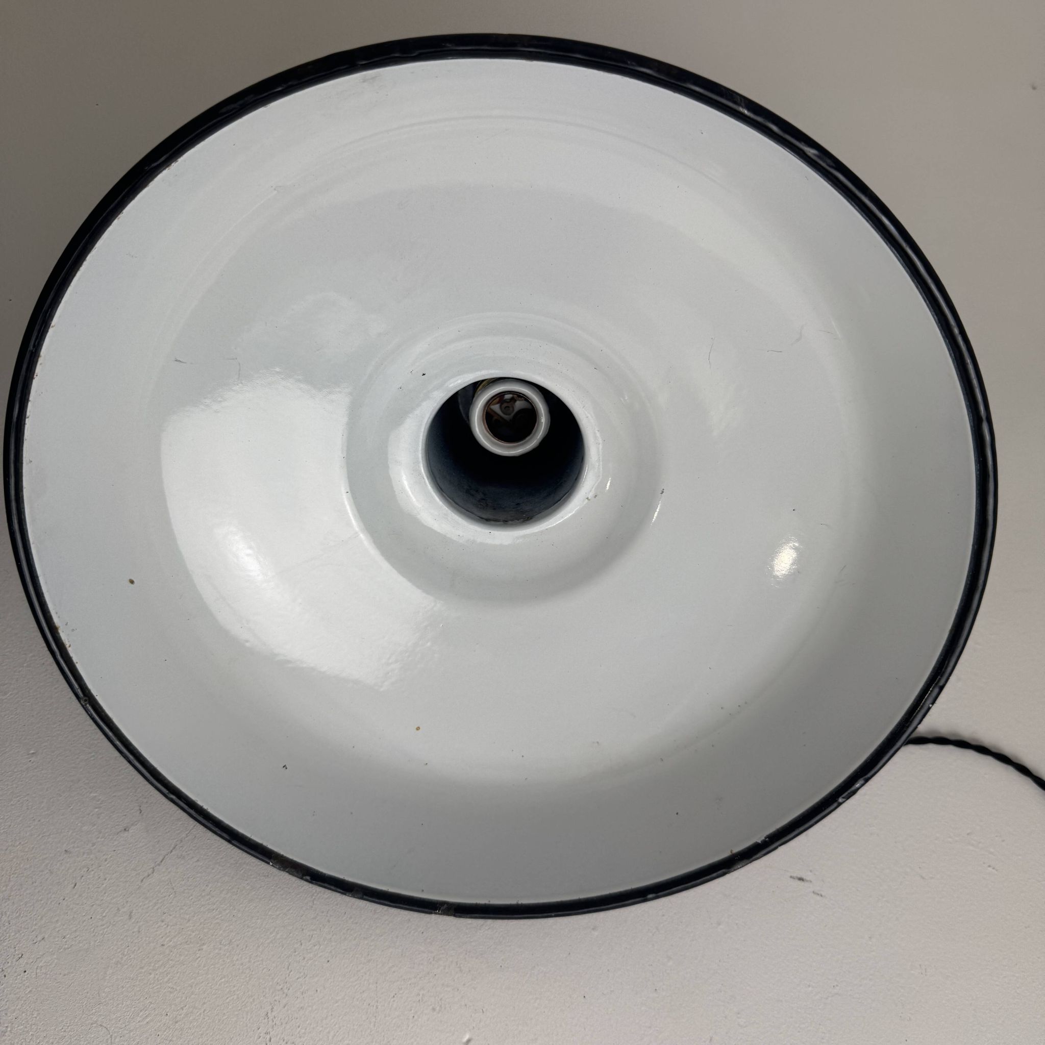 Ancienne suspension d’atelier emaillee 36 cm industriel