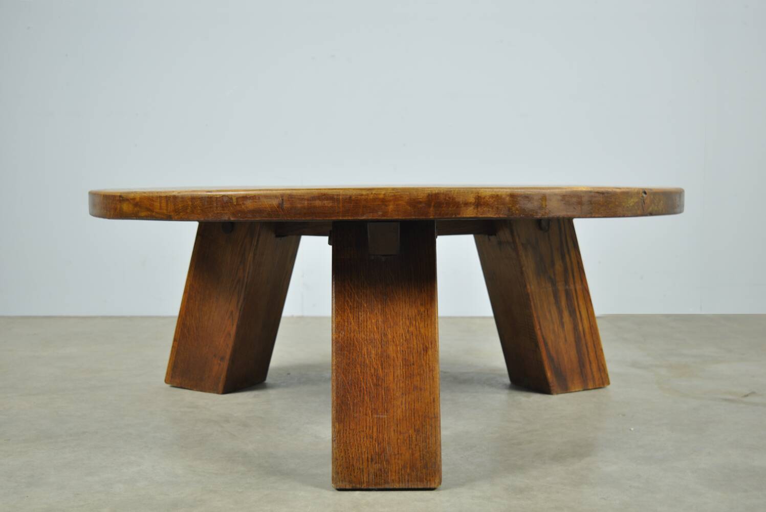 BRUTALIST / massive oak round coffee table / 1970s