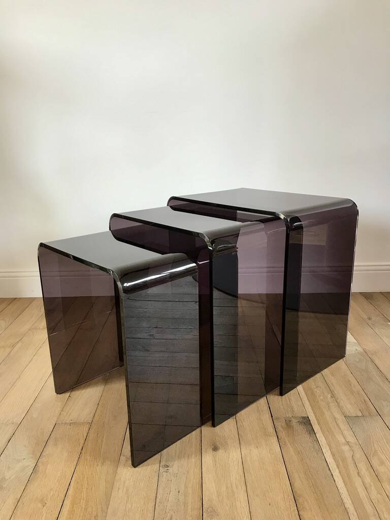 Set of 3 nesting coffee tables in smoked plexi / purple 70s