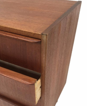 Commode danoise années 60-70 en teck