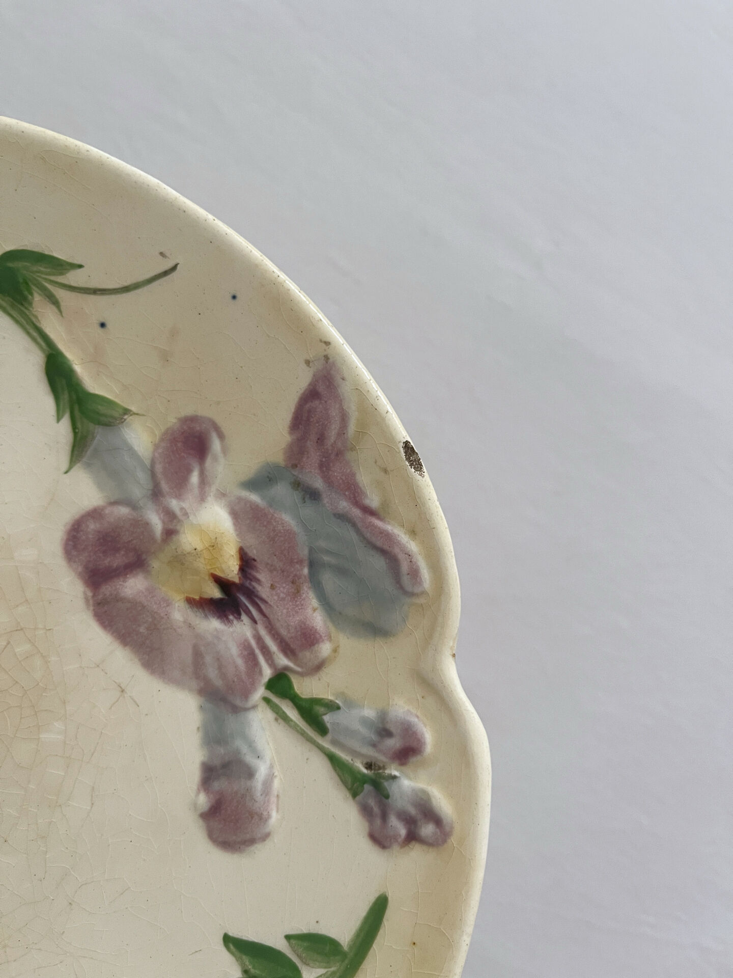 Antique compote in barbotine "Iris" Choisy le Roi