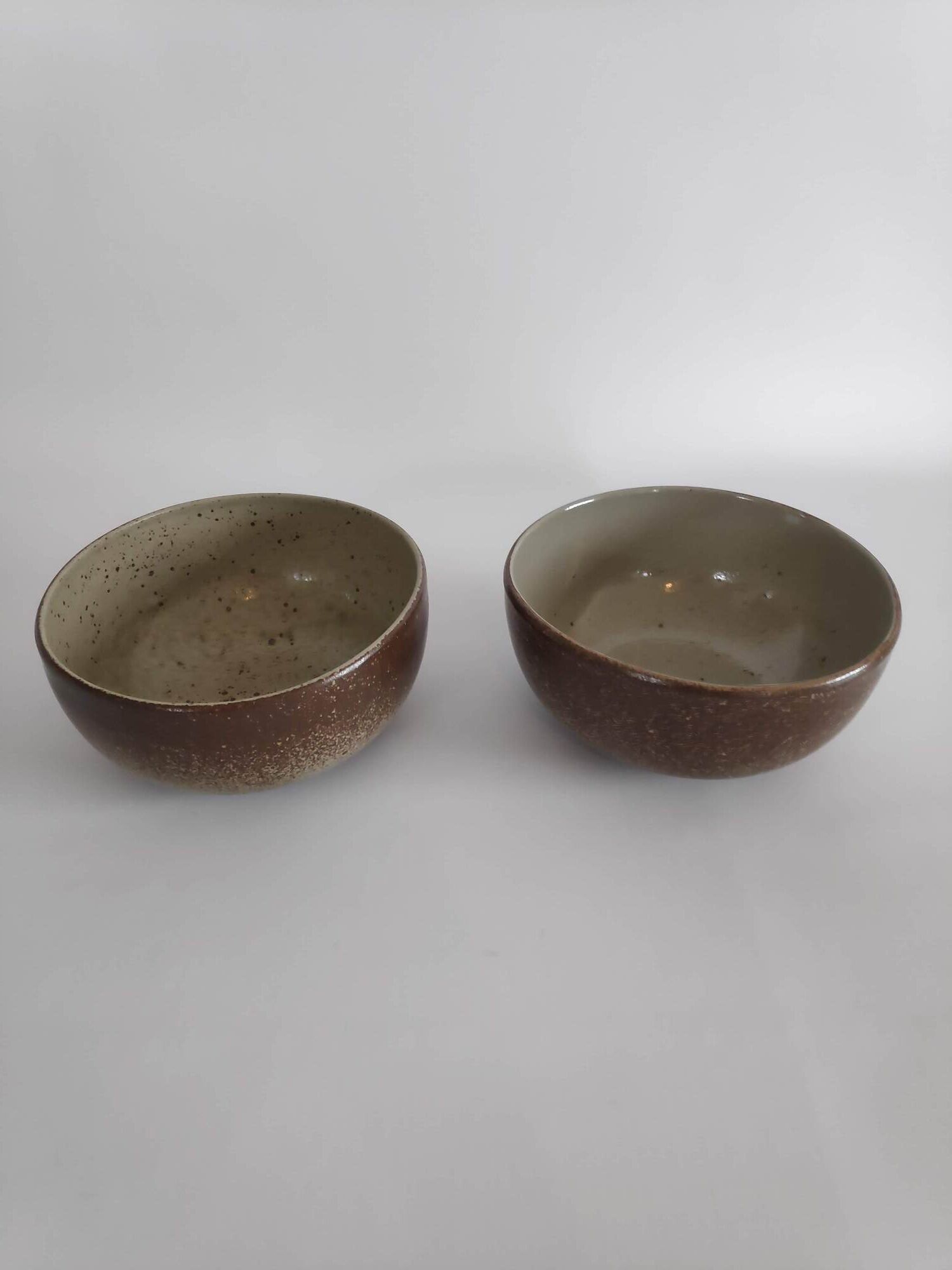 Pair of salad bowls in sandstone from the years 70
