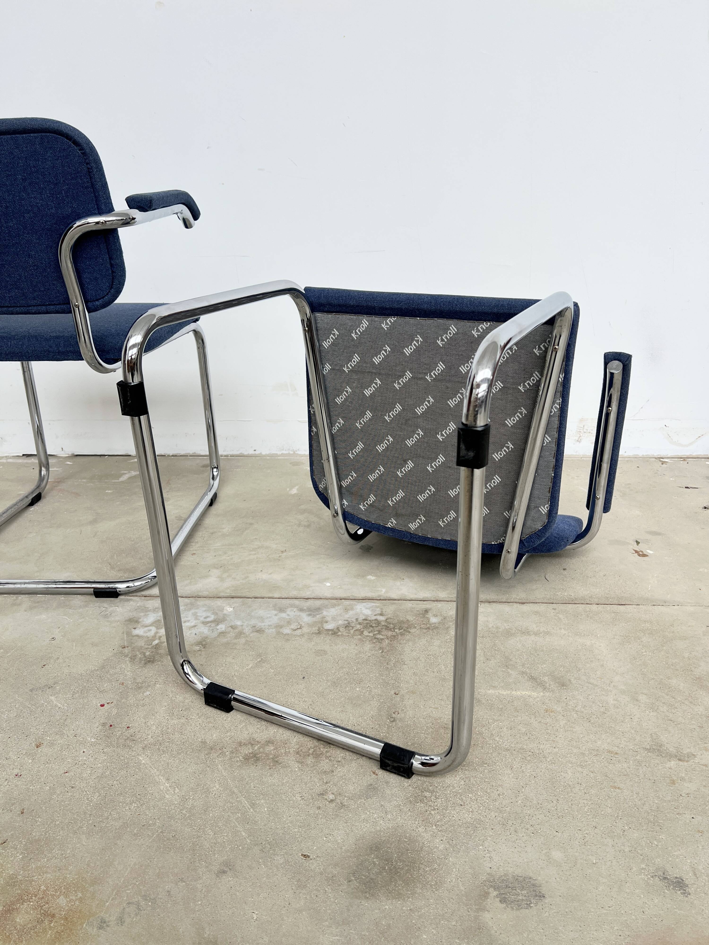 Paire fauteuils Marcel Breuer B64 Knoll tissu bleu