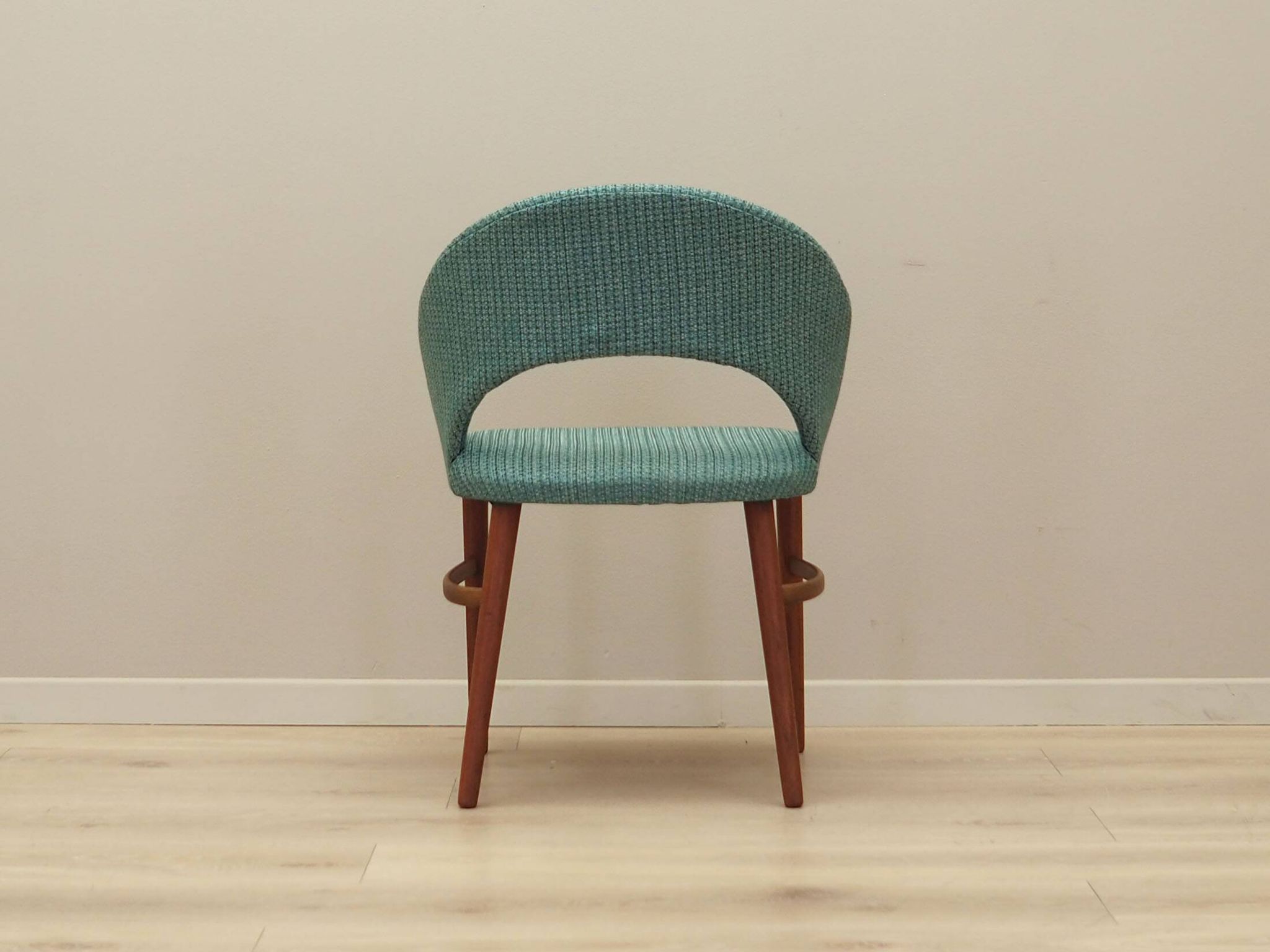 Chaise en teck, design danois, années 1970, production : Danemark