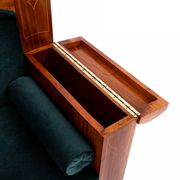 Sofa ancien d'Europe du Nord, vers 1890.